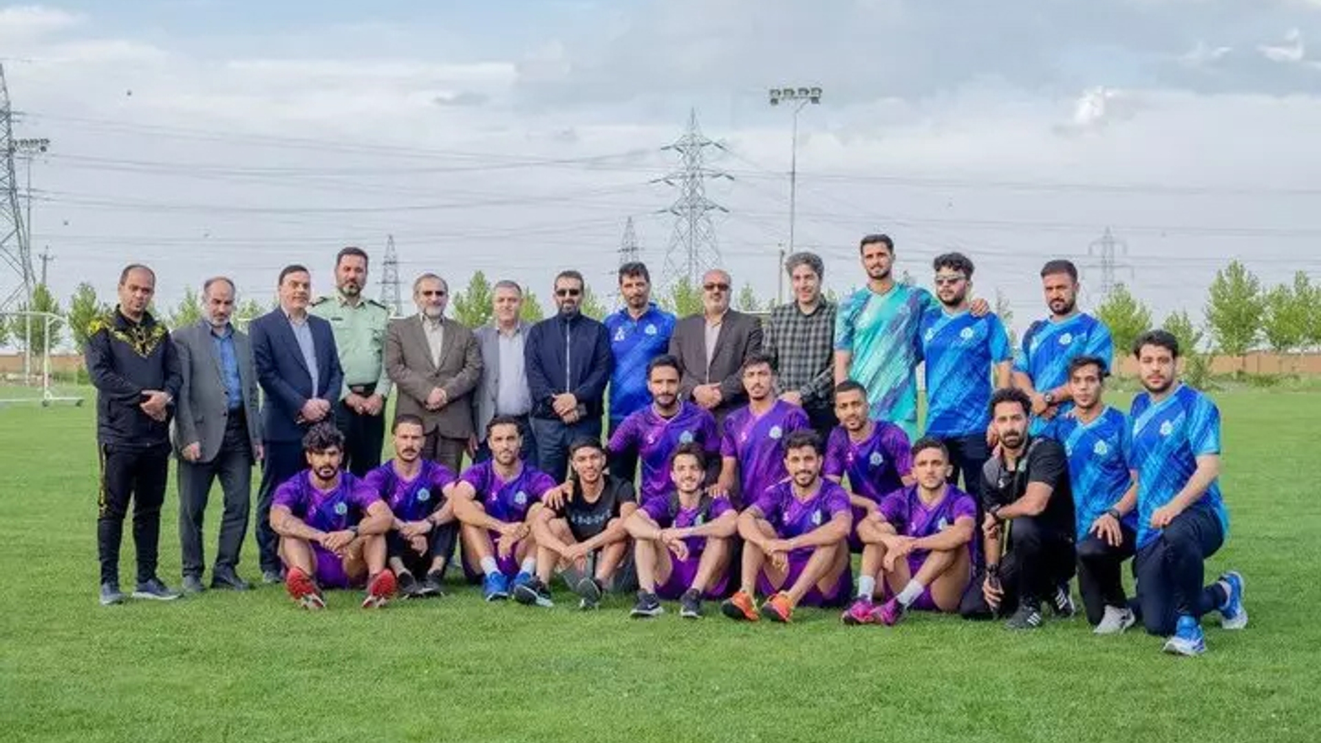 حضور استاندار مرکزی در جمع بازیکنان تیم فوتبال آلومینیوم اراک