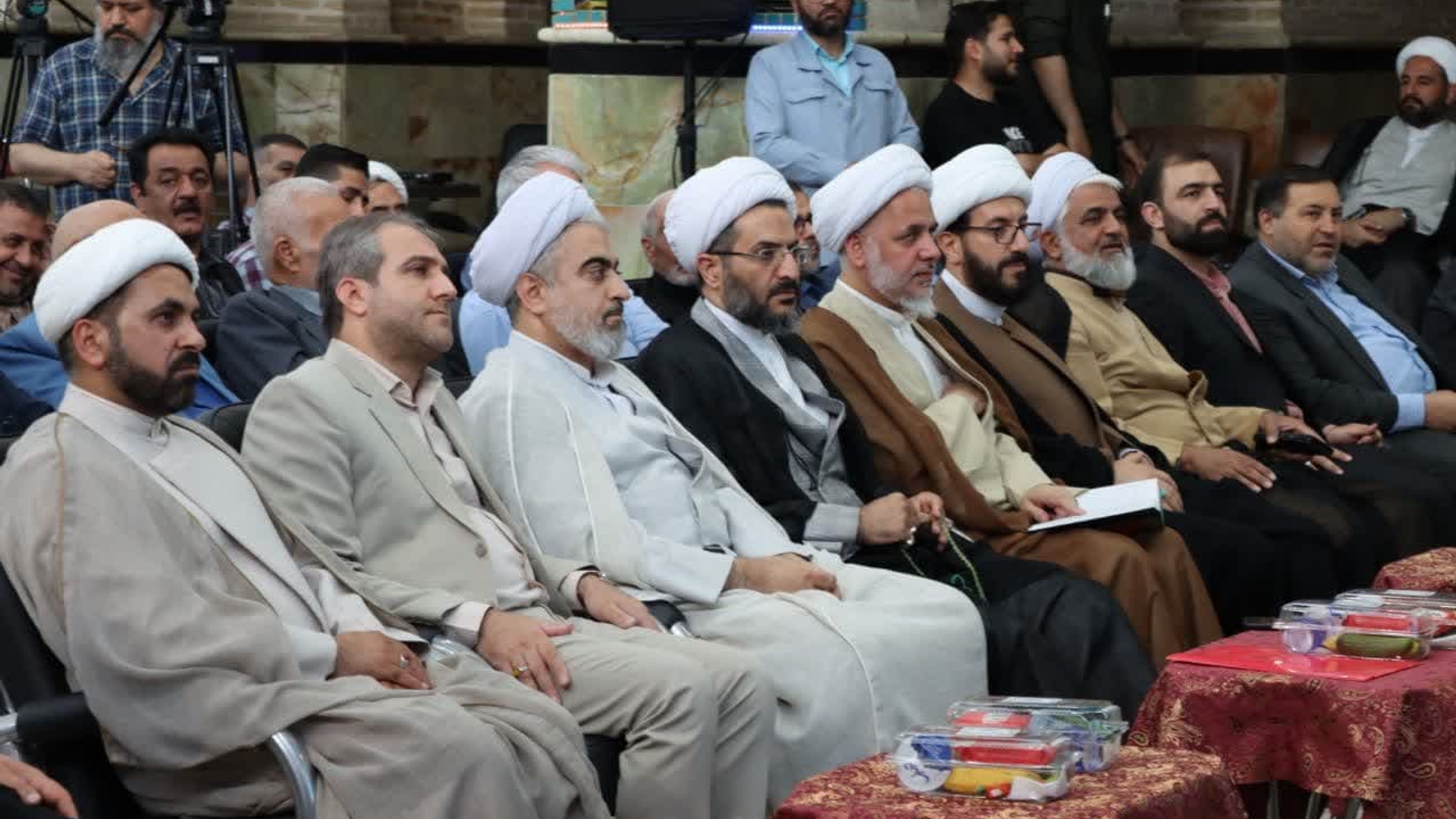 همایش استانی روز تکریم و بزرگداشت امامزادگان در آستان مقدس امام زاده سید اسحاق (ع) شهرستان ساوه