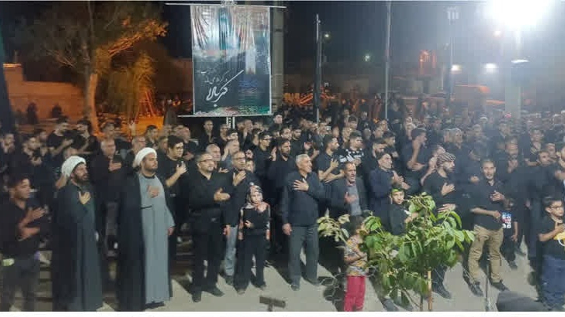 حضور فرماندار و بخشدار مرکزی کمیجان در مراسم سوگواری شب تاسوعای حسینی(ع) برخی روستاهای تابعه