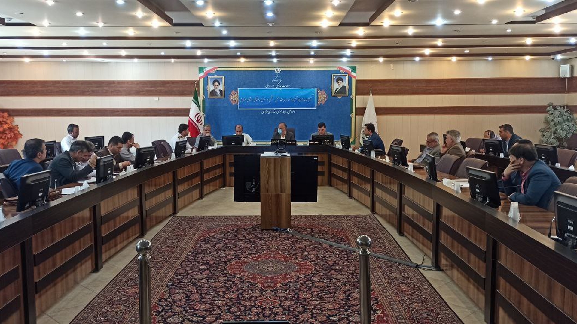 جلسه کمیسیون اجرایی آیین نامه مدیریت حمل و نقل و سوانح جاده ای استان برگزار گردید.