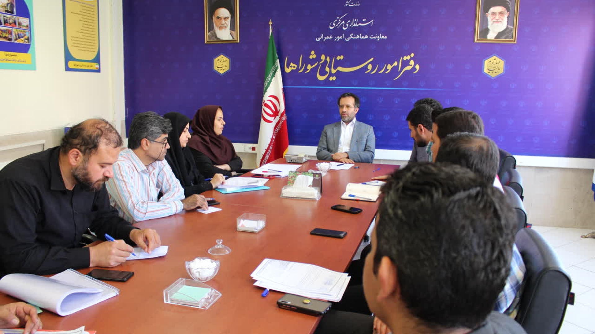 برگزاری جلسه کارگروه تخصصی نظارت بر تعرفه عوارض دهیاری ها