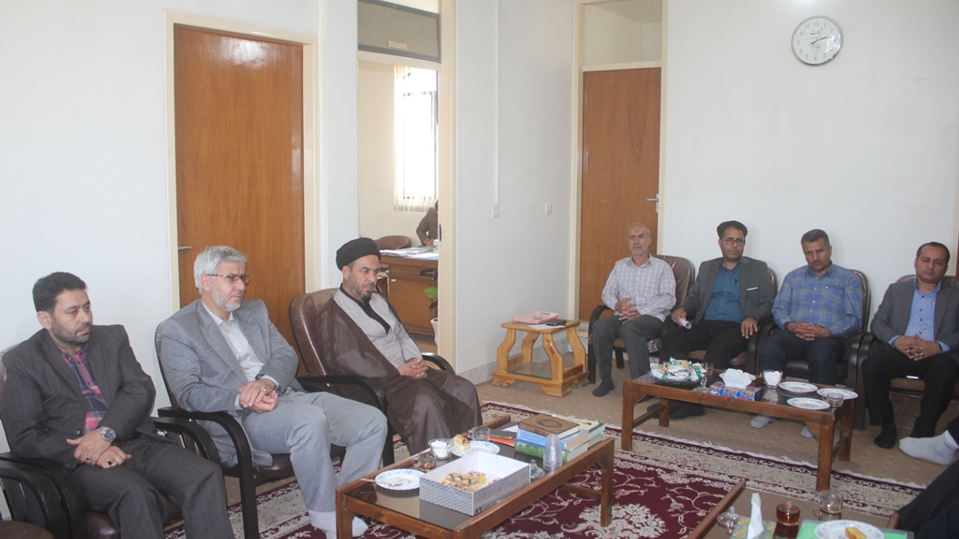 نشست مدیر کل کمیته امداد استان با امام جمعه و فرماندار شهرستان خمین برگزار شد