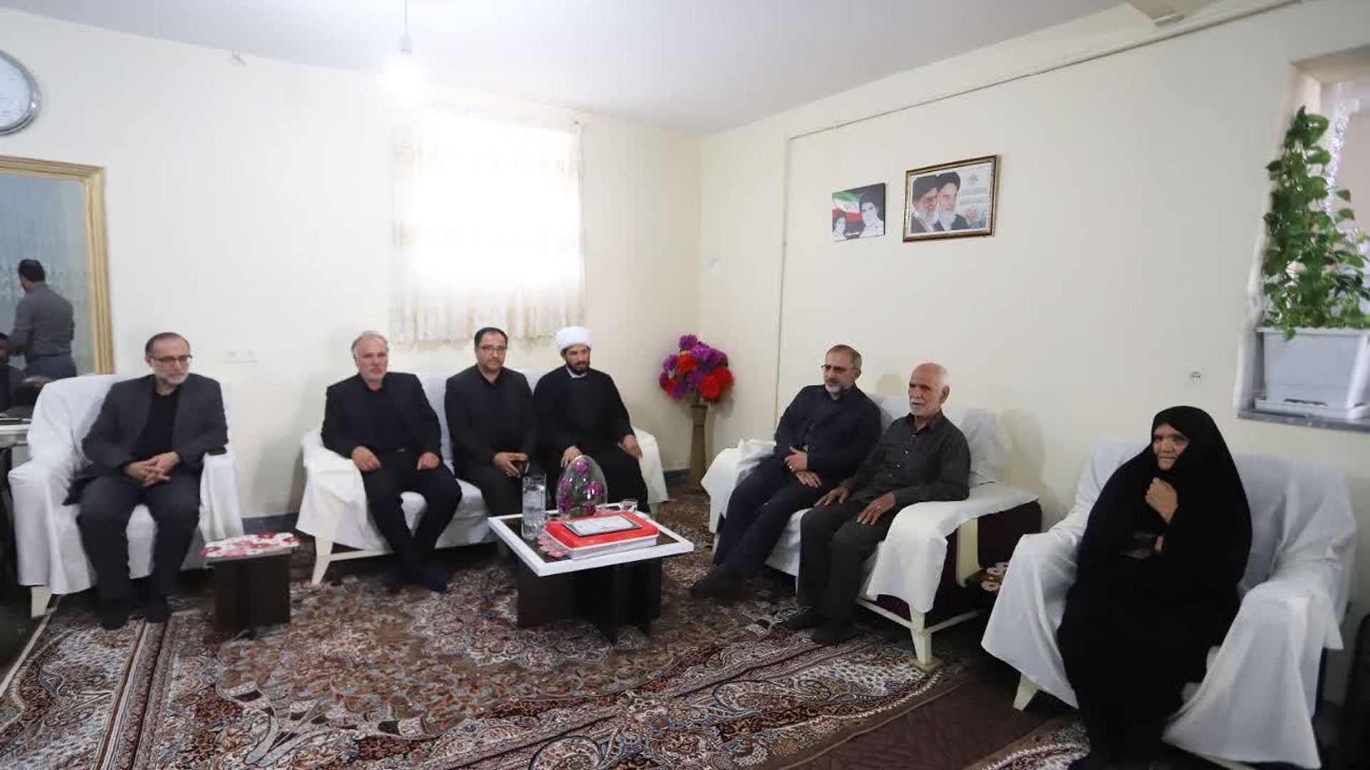 💠دیدار استاندار مرکزی با خانواده معظم شهید «محمد خسروبیگی» در کمیجان