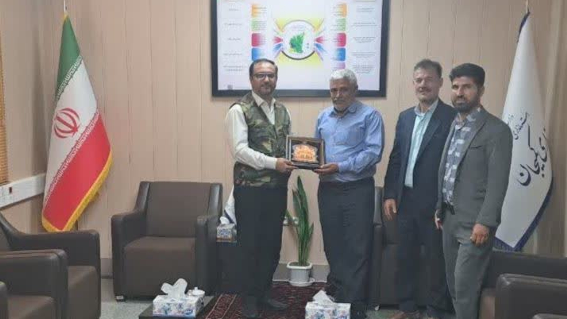 دیدار اعضای ستاد یادواره شهداء روستای سیجان با فرماندار