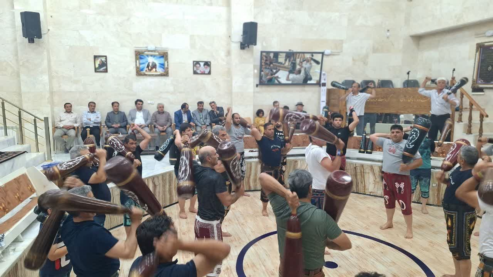 بازدید سرپرست فرمانداری شهرستان محلات از زورخانه قمر بنی هاشم (ع) نیم ور