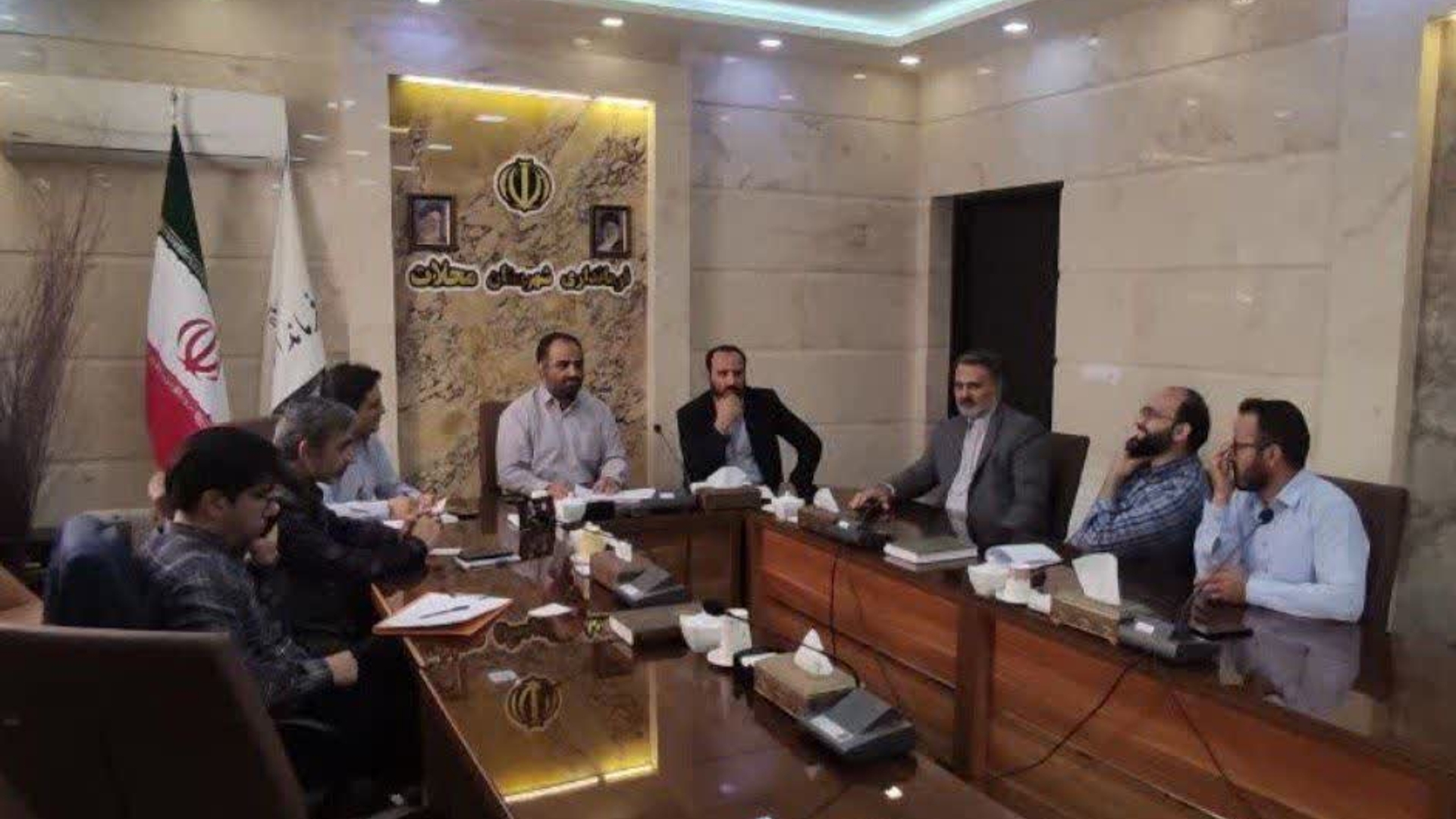 جلسه کنترل و ساماندهی اتباع و مهاجرین خارجی شهرستان محلات برگزار شد.