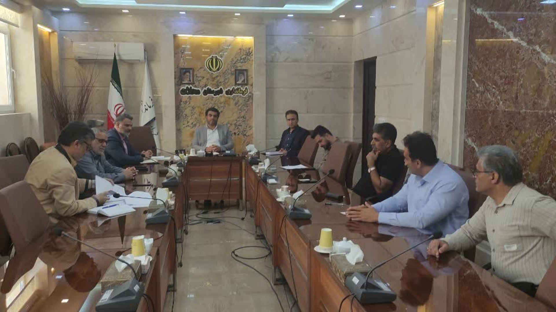 جلسه بررسی مسائل و مشکلات فاز ۳ شهرک اصناف برگزار شد.