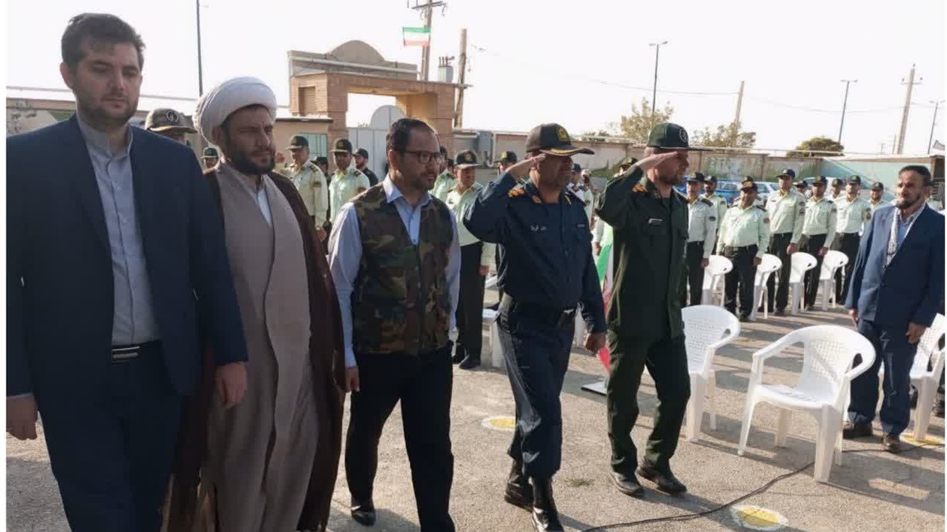 صبحگاه مشترک نیروهای نظامی و انتظامی به مناسبت هفته دفاع مقدس در شهرستان کمیجان