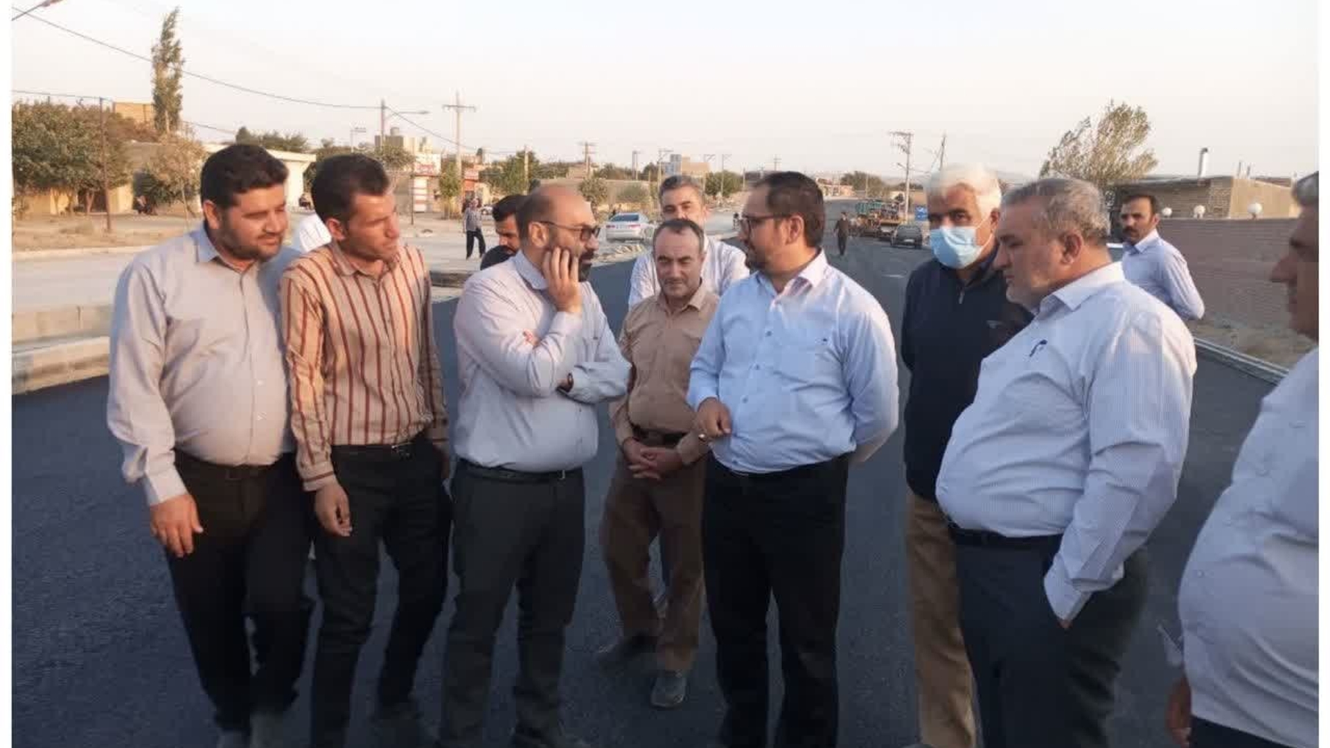 بررسی میدانی مشکلات پروژه بلوار روستای اسفندان با حضور ابراهیم رستمی فرماندار به اتفاق عسکری مدیرکل بنیاد مسکن انقلاب اسلامی استان