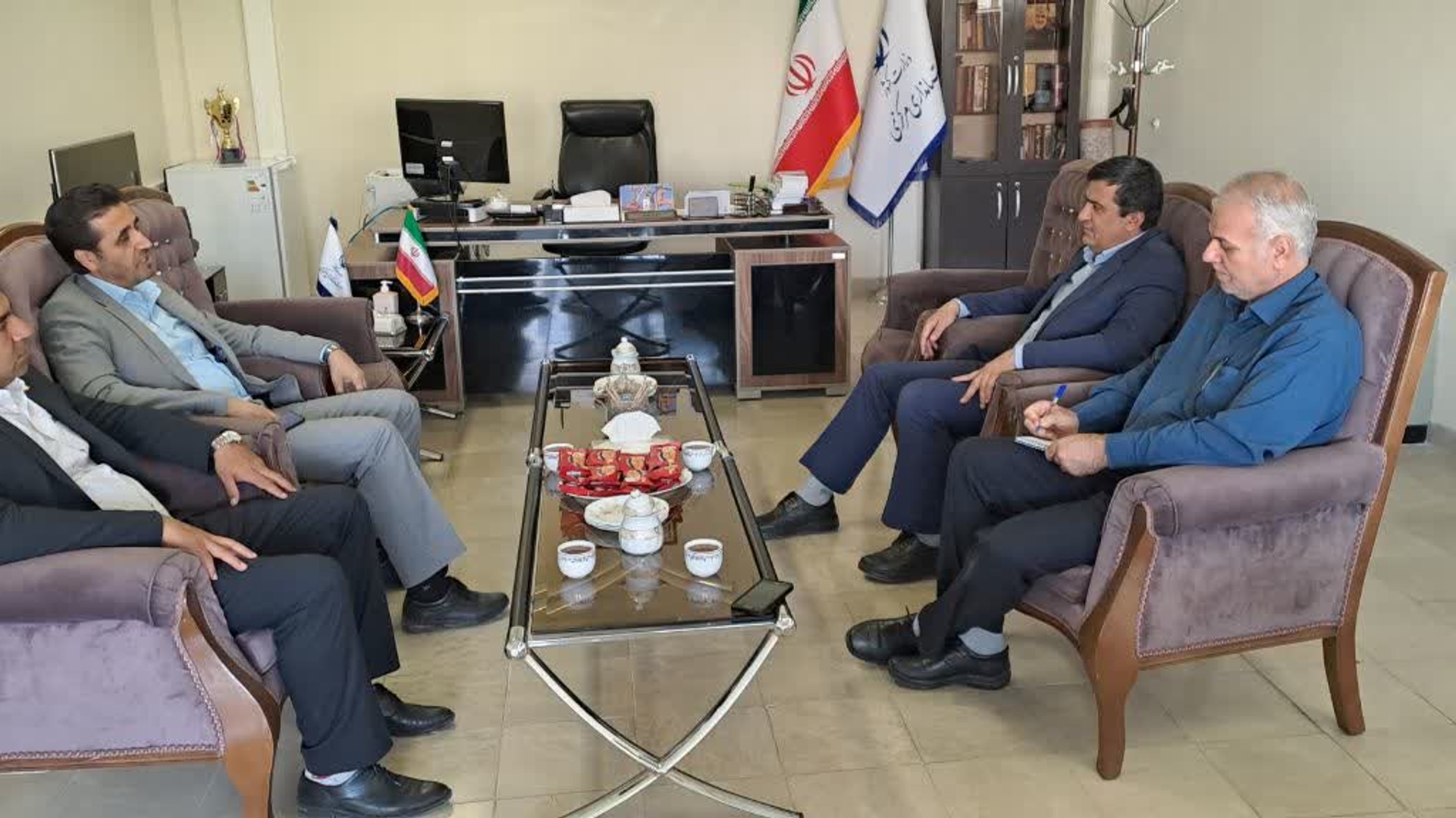 با حضور علیرضا حسنی،     مدیرکل امور اداری و مالی