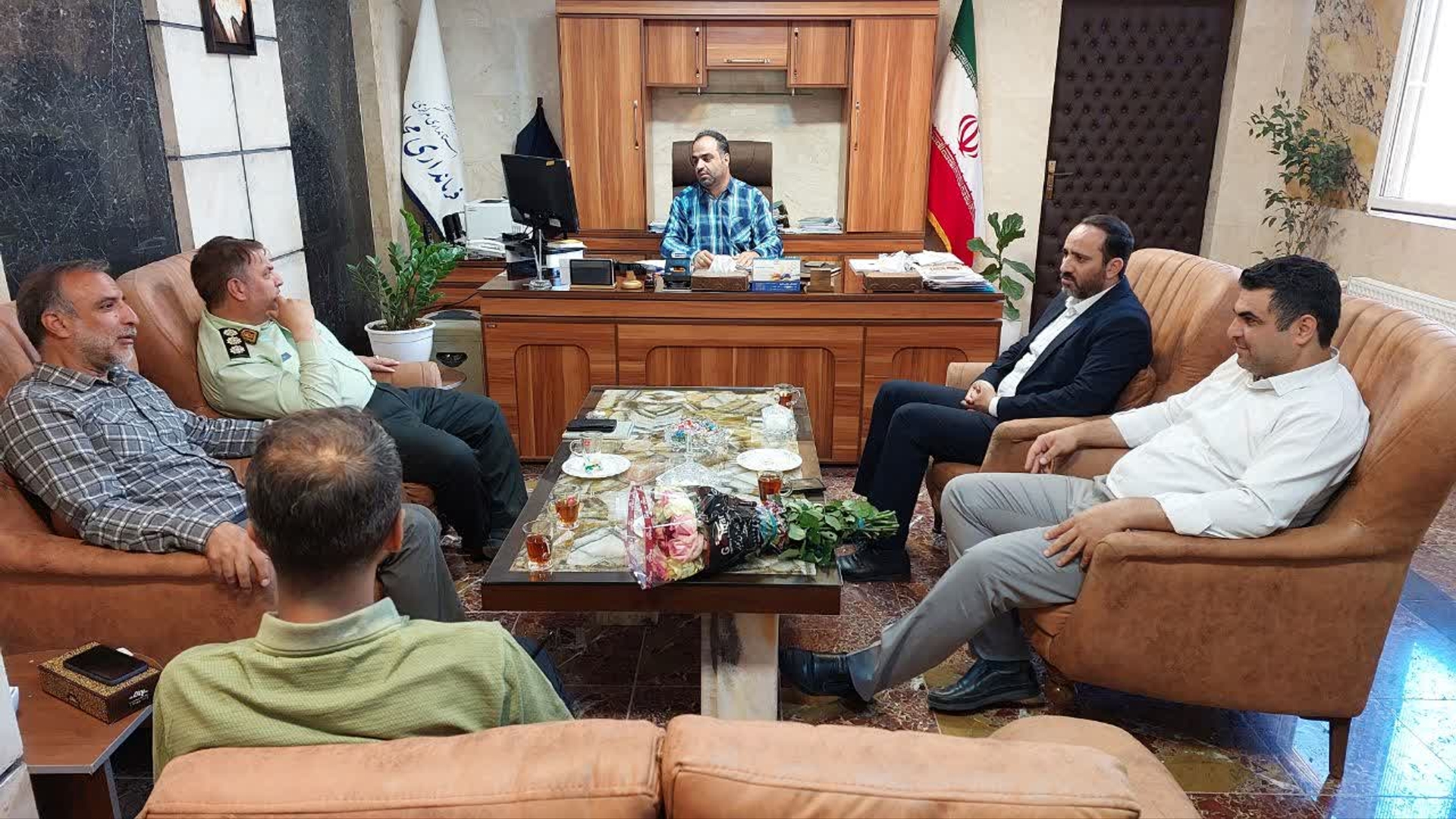 جلسه هماهنگی مسائل انتظامی نمایشگاه گل و گیاه در فرمانداری برگزار شد.