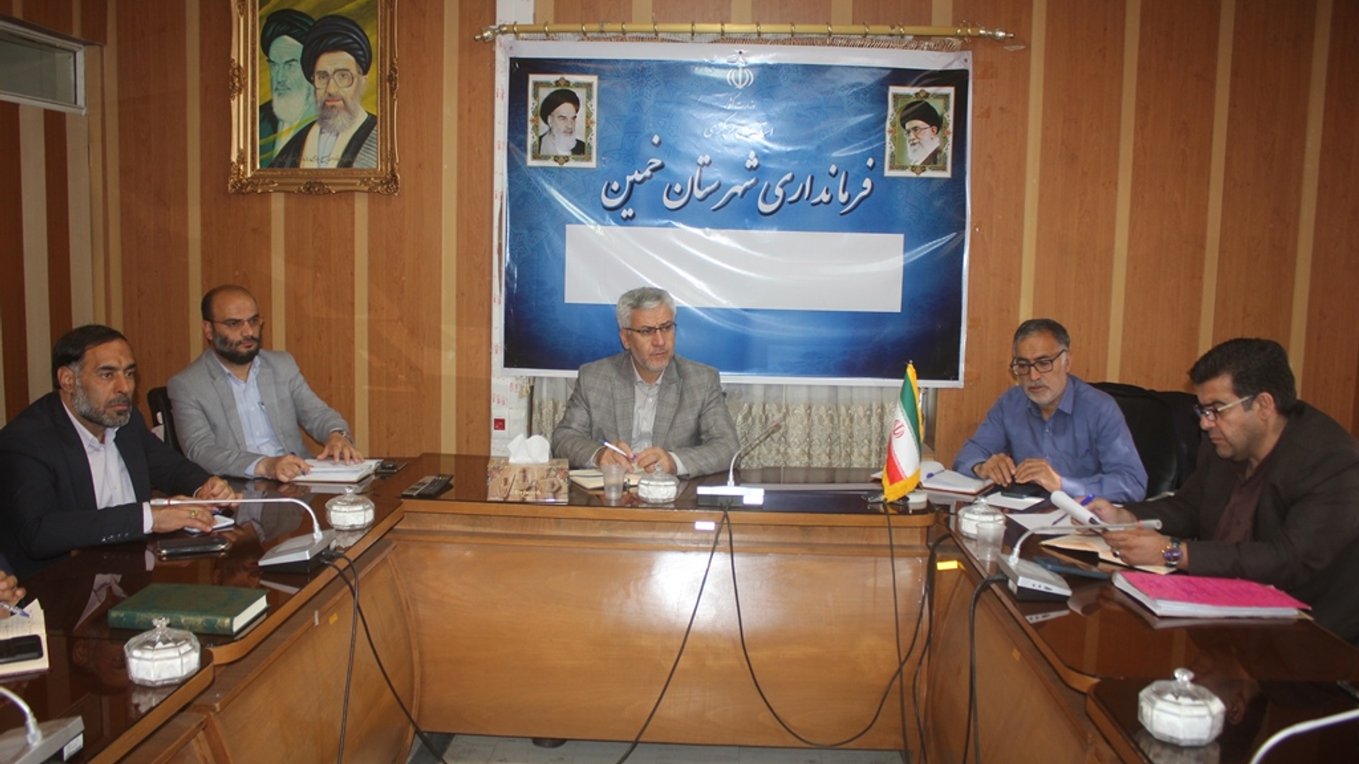 سومین جلسه کارگروه پیشگیری از ساخت و ساز غیر مجاز در شهرستان خمین در سال 1403 برگزار شد