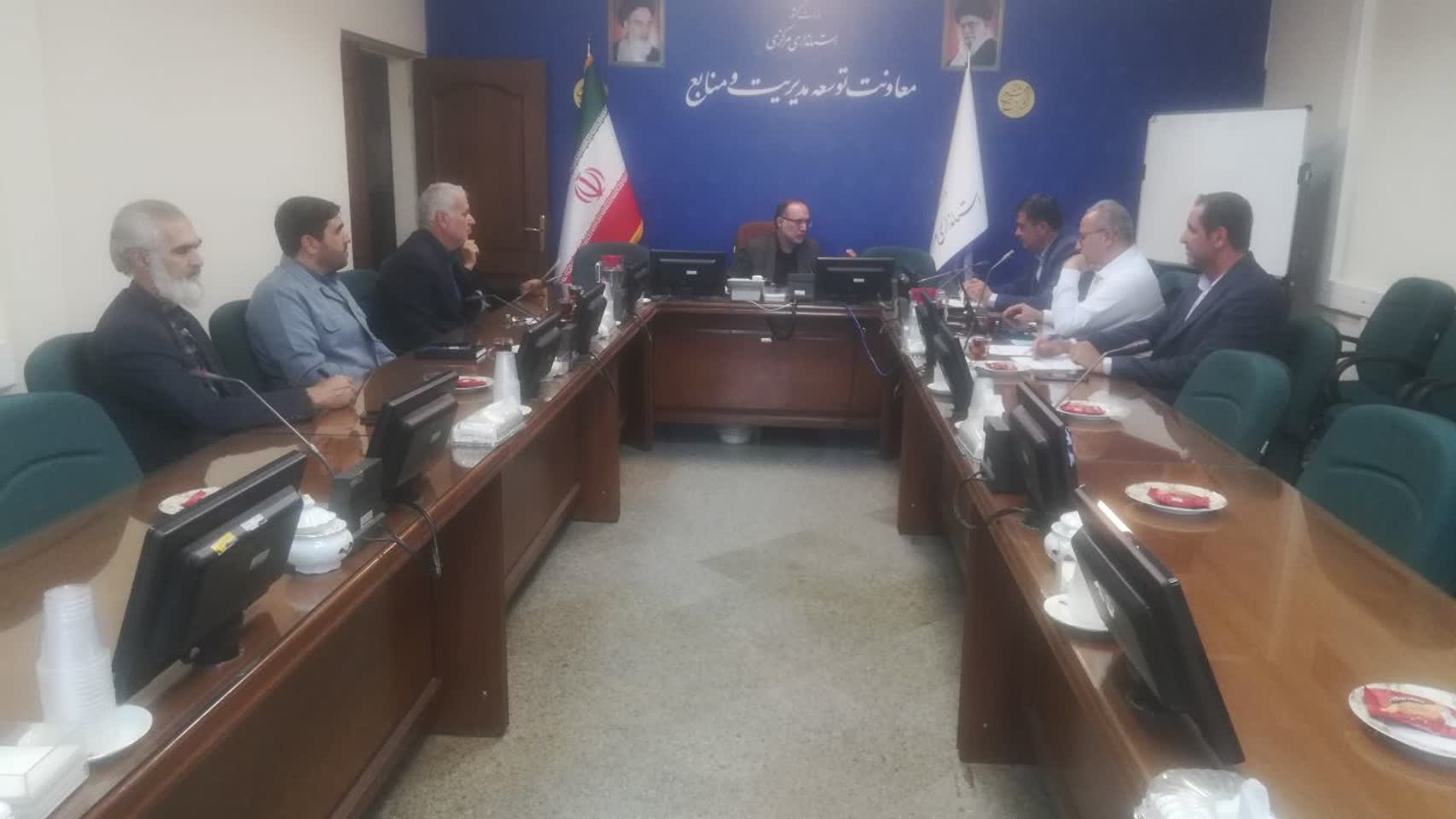 با حضور علیرضا حسنی،       مدیرکل امور اداری و مالی