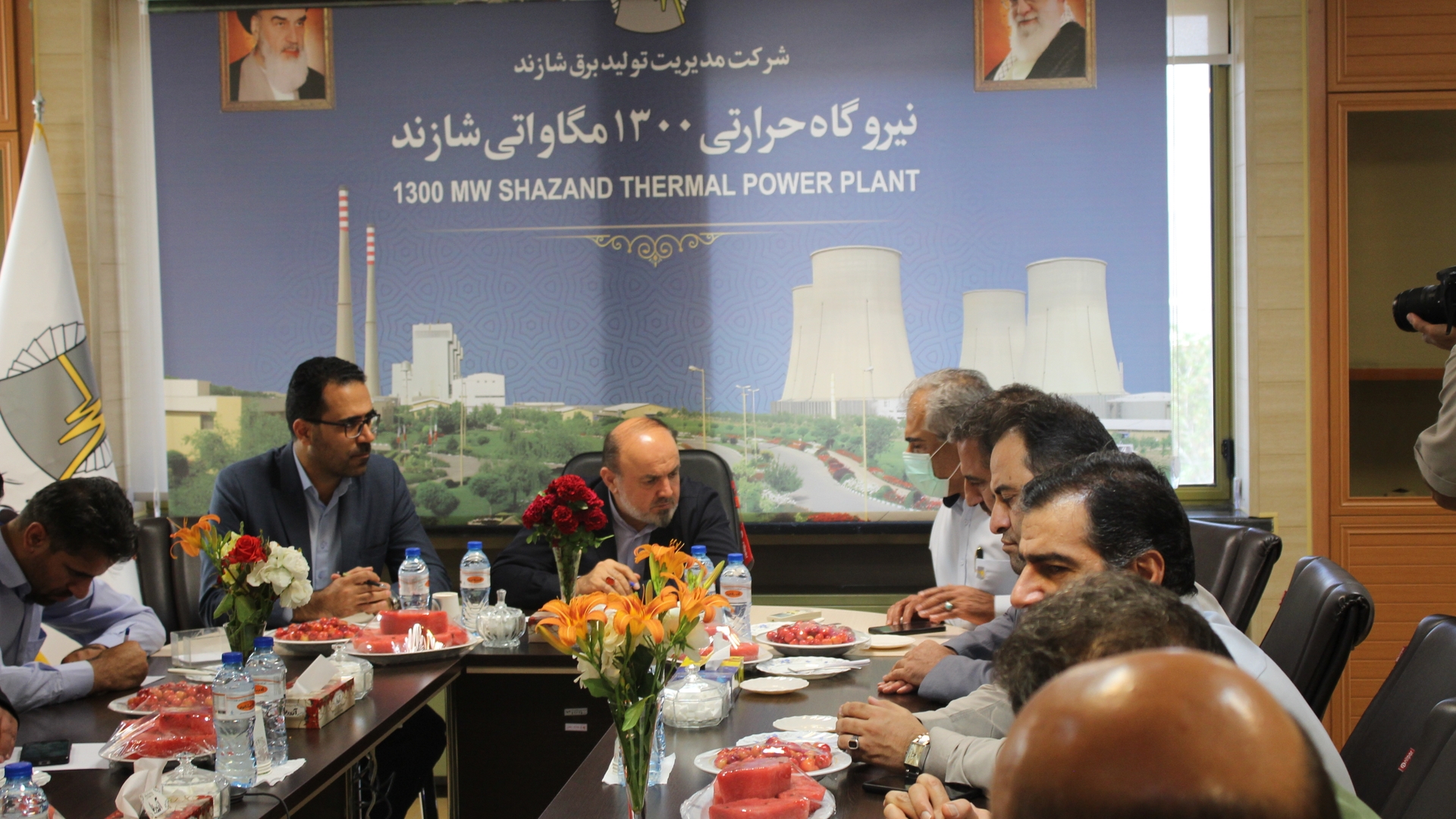 جلسه بررسی مطالعات پدافند غیرعامل تأسیسات نیروگاه حرارتی شازند