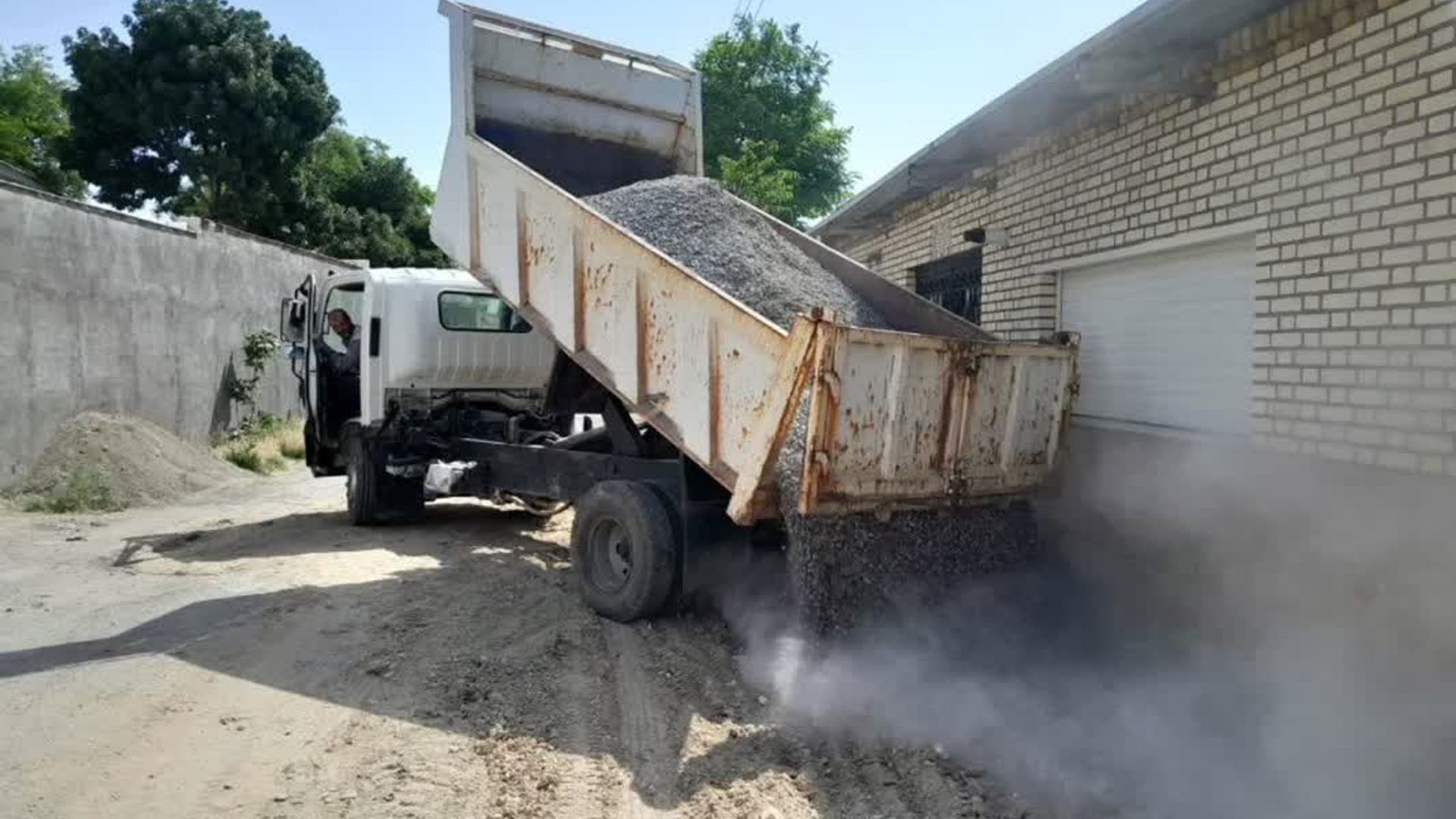 مراحل آماده سازی سالن چند منظوره فرهنگی و ورزشی شهدای تلخاب