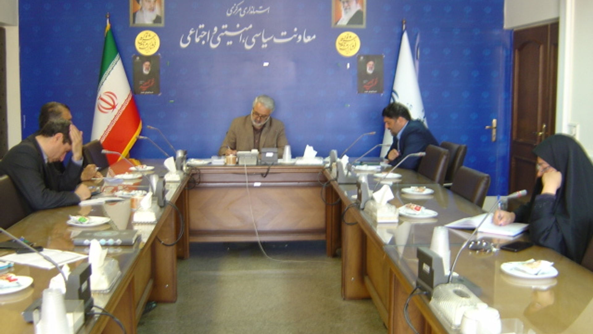 کمیسیون برآورد اطلاعات استان  در ساعت 30-9 روز شنبه مورخ 26-3-1403 به ریاست آقای مبین مدیر کل امنیتی و انتظامی برگزار گردید.