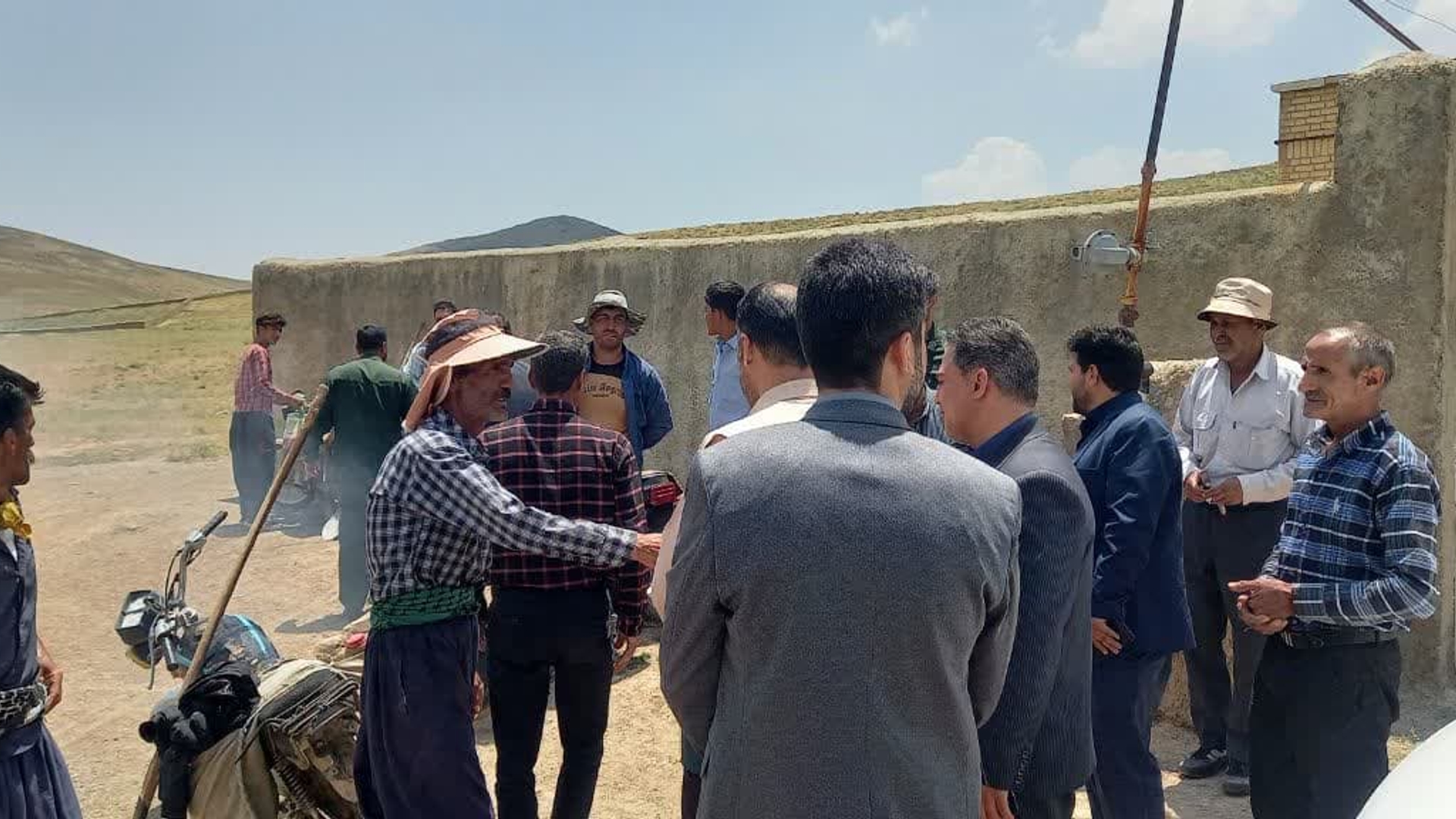 دهگردشی فرماندار در روستای نعمتیه