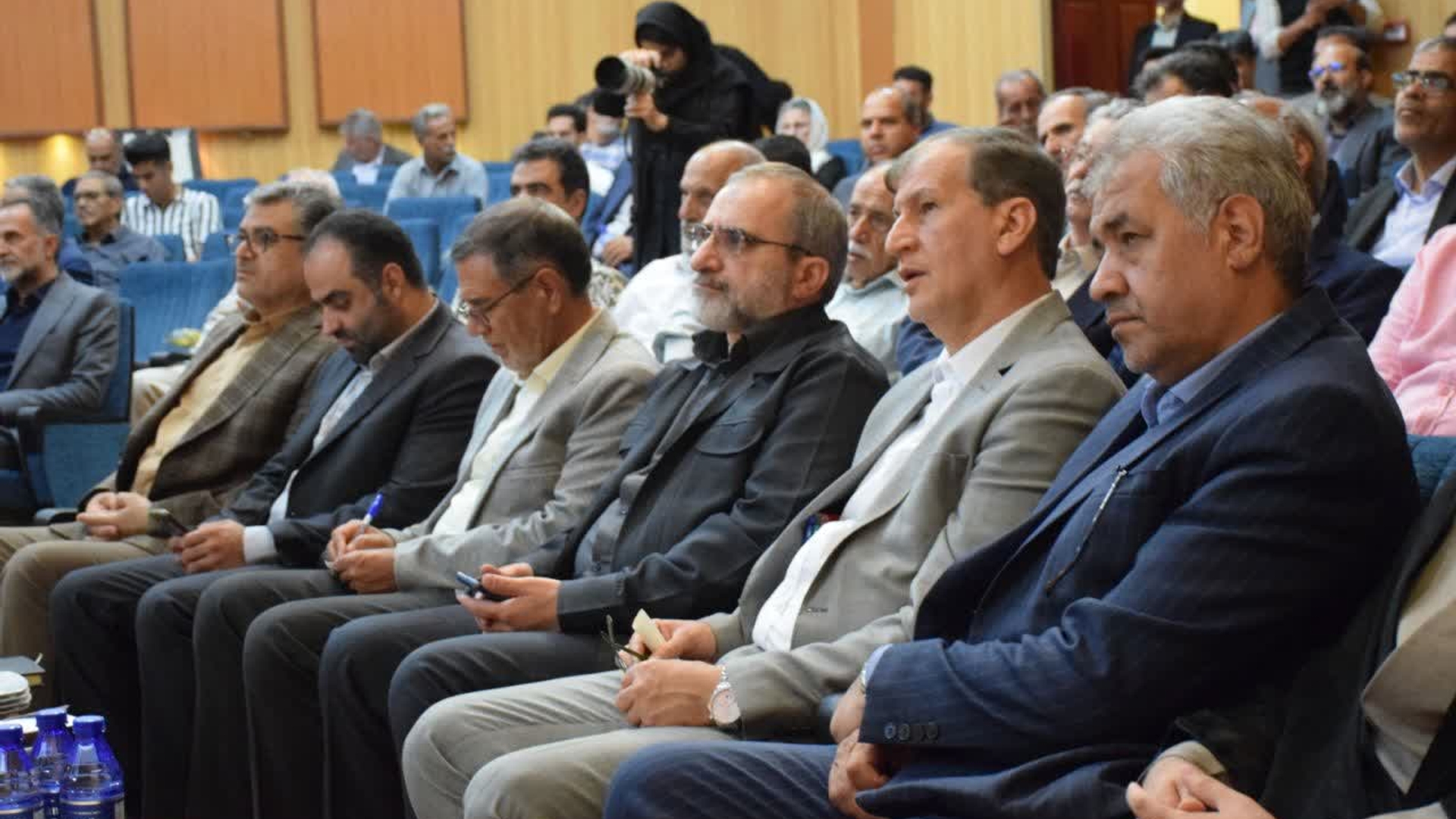 آیین نکوداشت روز محلات و افتتاحیه هجدهمین نمایشگاه گل محلات برگزار شد.