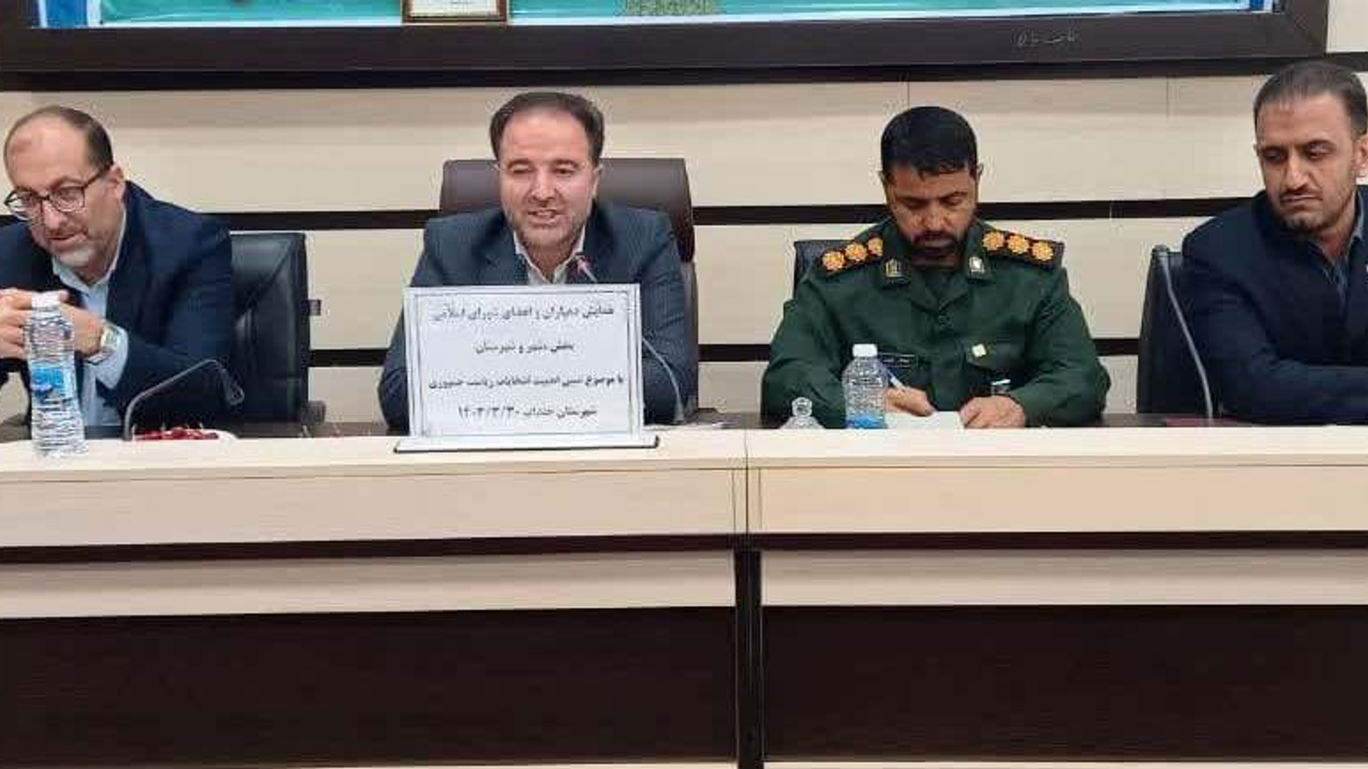 همایش دهیاران و اعضای شورای اسلامی شهرستان خنداب با موضوع انتخابات