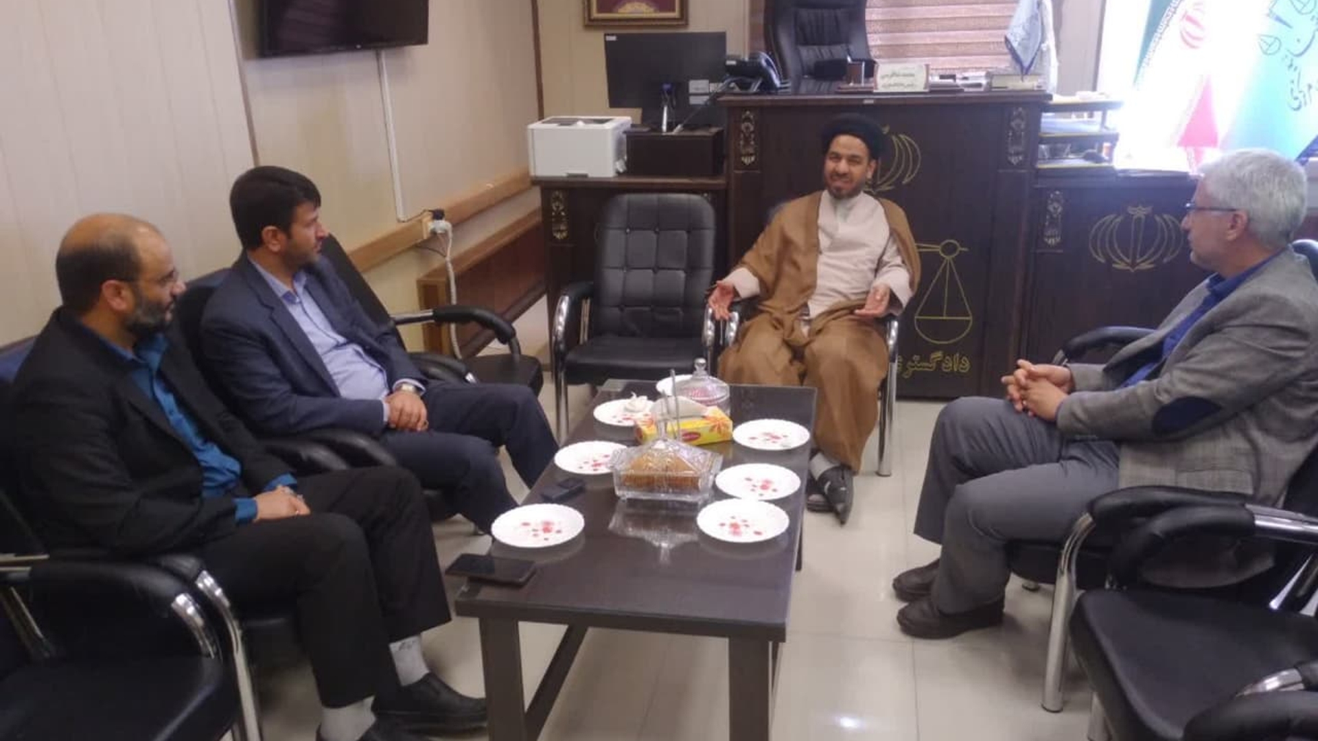 فرماندار و امام جمعه خمین با رئیس دادگستری و دادستان عمومی و انقلاب شهرستان دیدار کردند