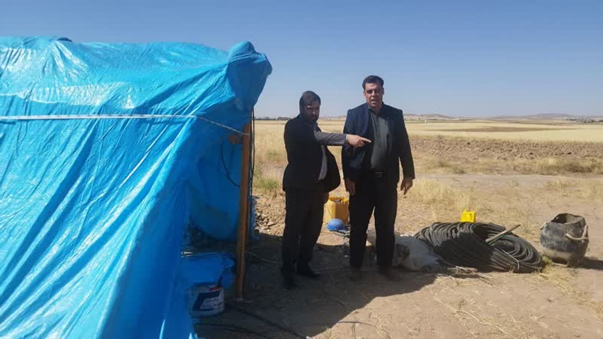 بازدید از حفر چاه جدید و مخزن آب شرب شهر خنجین