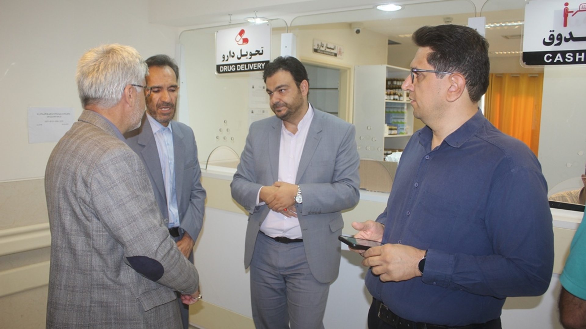 فرماندار و نماینده مردم خمین در مجلس از بیمارستان فاطمه الزهرا (س) خمین بازدید کردند