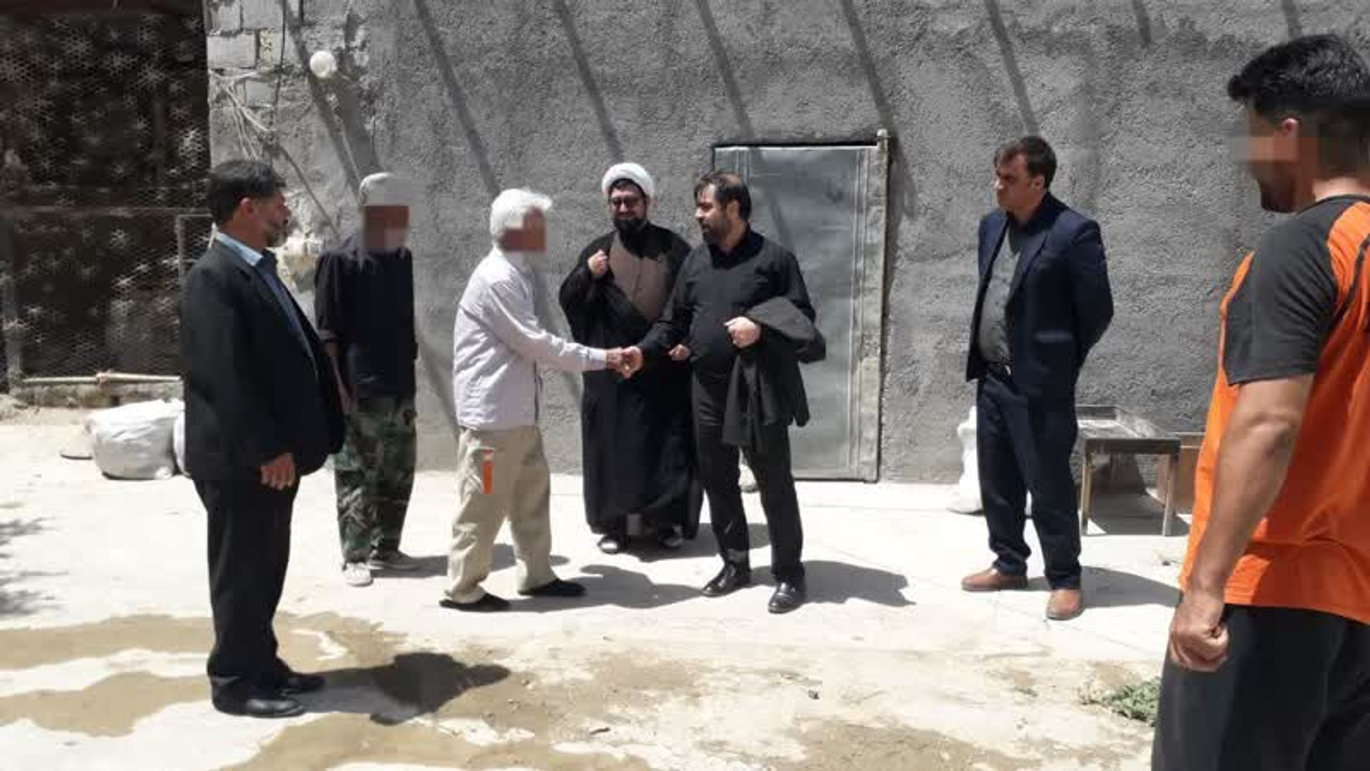 بازدید فرماندار از اشتغال مددجویی ایجاد شده در زمینه دامپروری