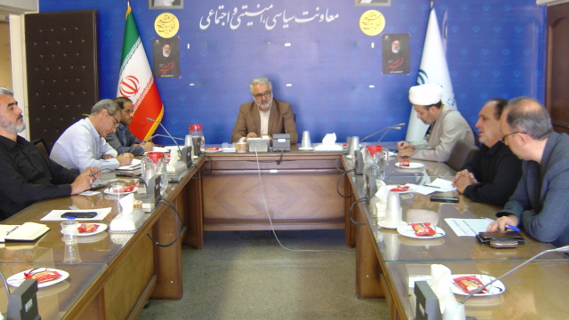 جلسه کمیسیون ارتقای امنیت گردشگران خارجی و مقصدهای گردشگری استان ساعت 30-7 مورخ 1403-5-6 به ریاست آقای مبیّن مدیر کل امنیتی و انتظامی برگزار گردید.