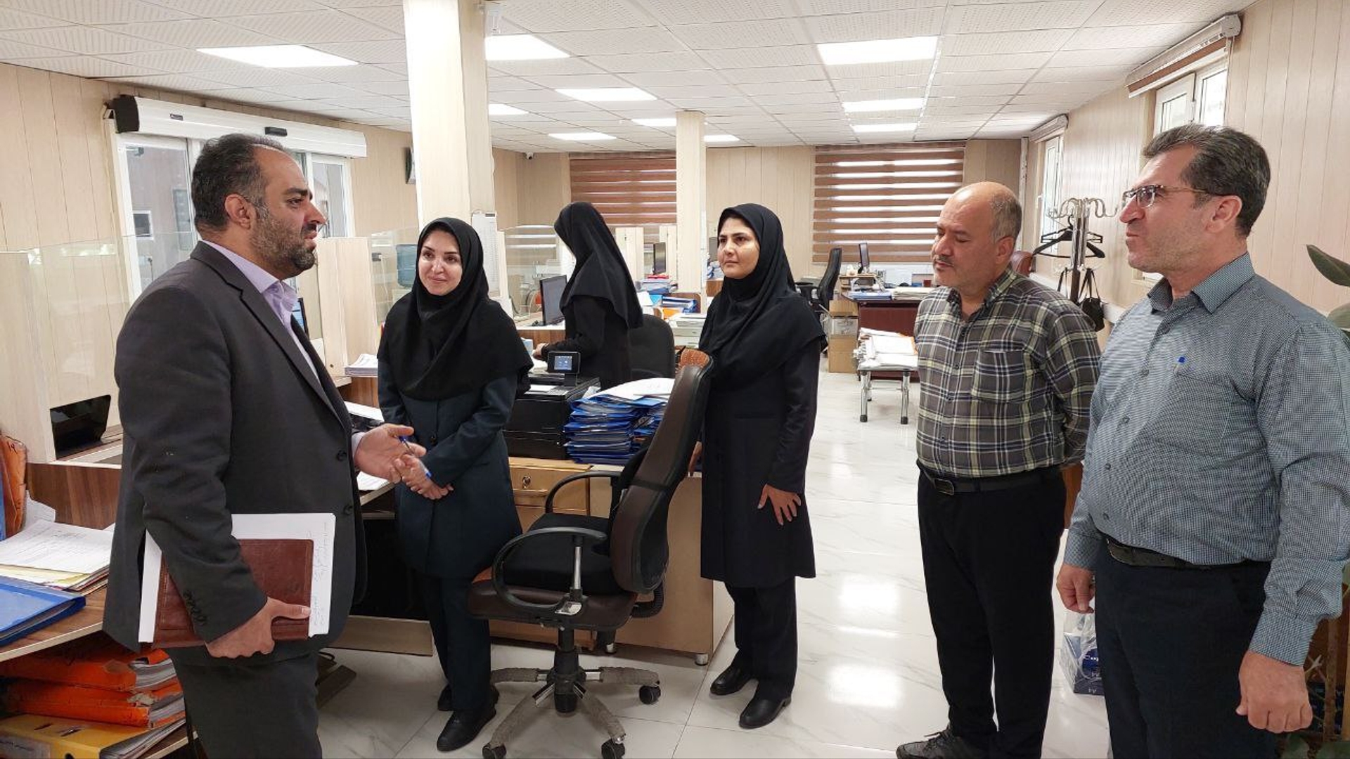 جلسه نمایندگان انجمن صنفی سنگبری‌های محلات با فرماندار شهرستان