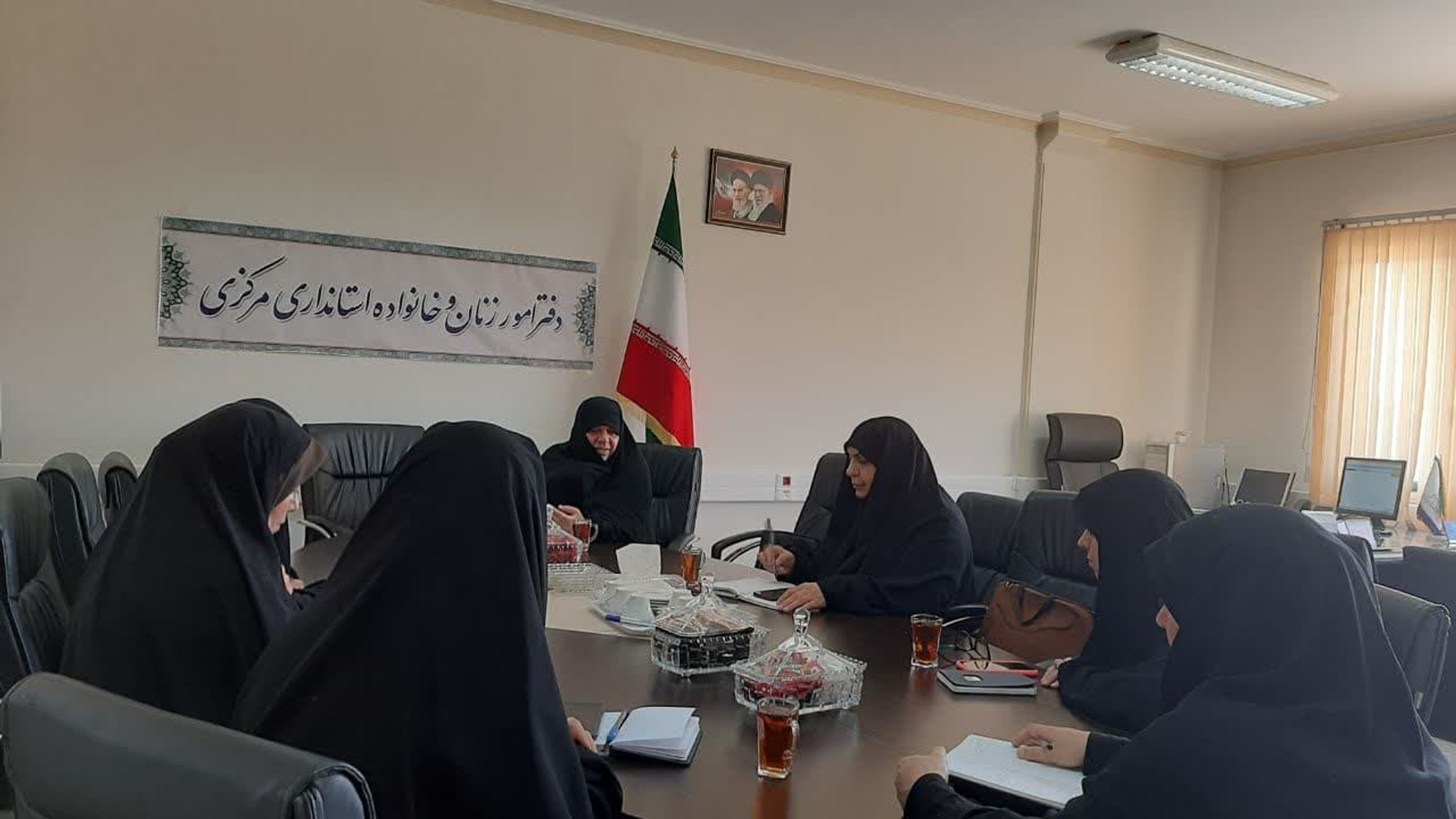 سومین جلسه کمیته فرهنگی آموزشی بانوان ستاد اربعین استان به ریاست مفتح زاده مدیر کل دفتر امور زنان وخانواده استانداری و با حضور اعضا پیرامون برنامه ریزی جهت ارائه خدمات بهتر به زائرین اربعین حسینی به ویژه بانوان در محل دفتر برگزار گردید .
دوشنبه ۱۵ مرداد ۱۴۰۳