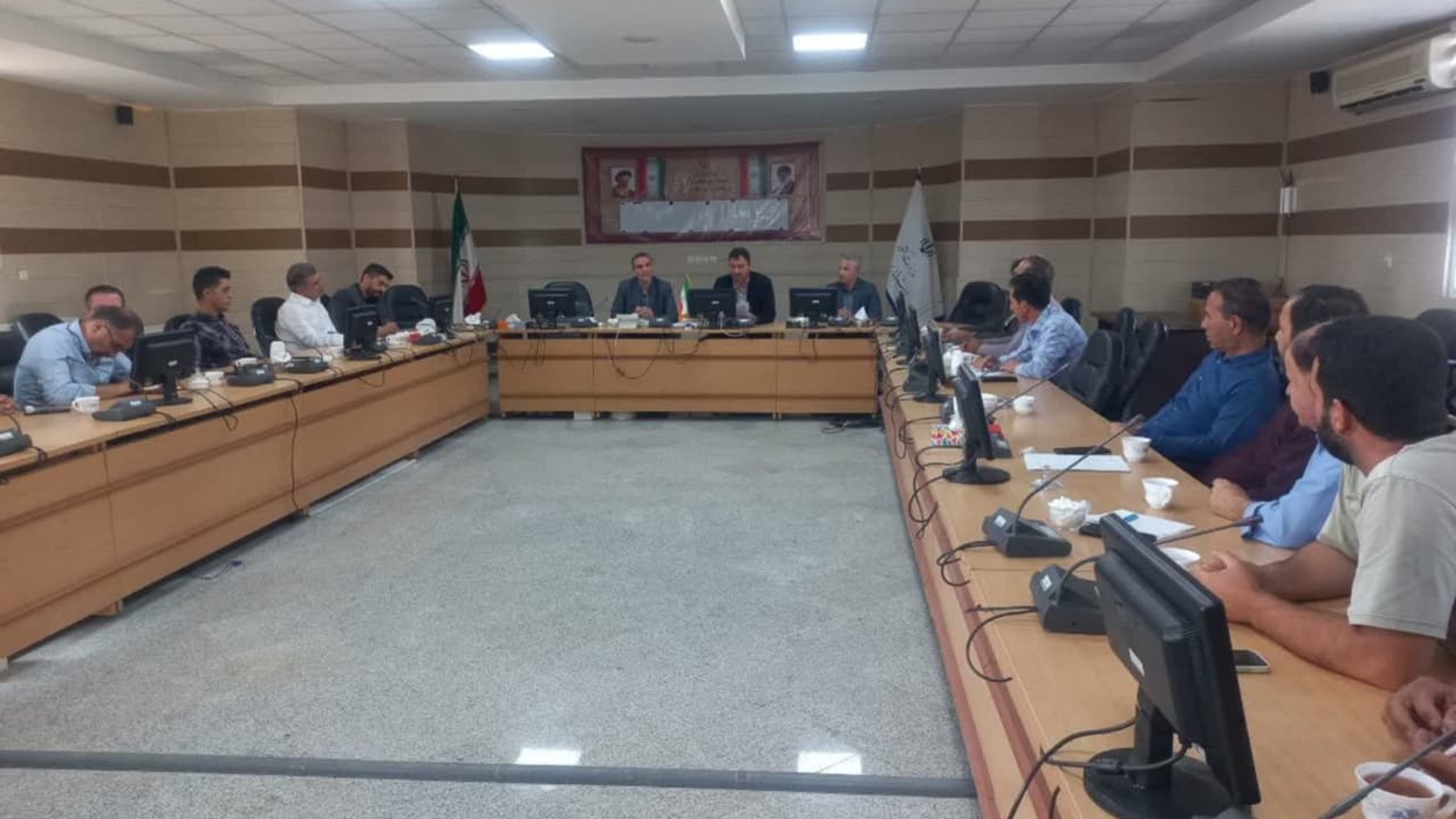 جلسه پیگیری مسائل شرکت سبز غزال (دامداری میهن )