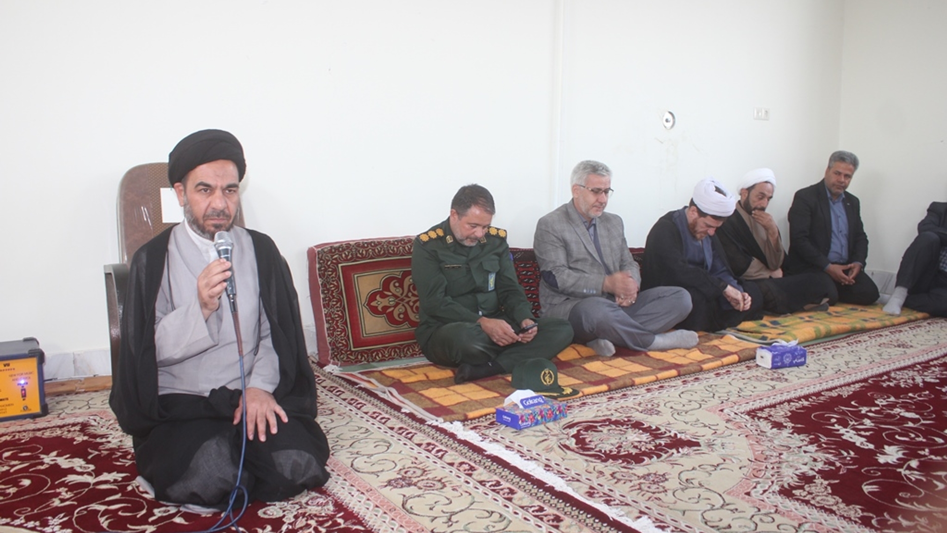 نشست اعضای شورای اداری شهرستان با امام جمعه خمین برگزار شد