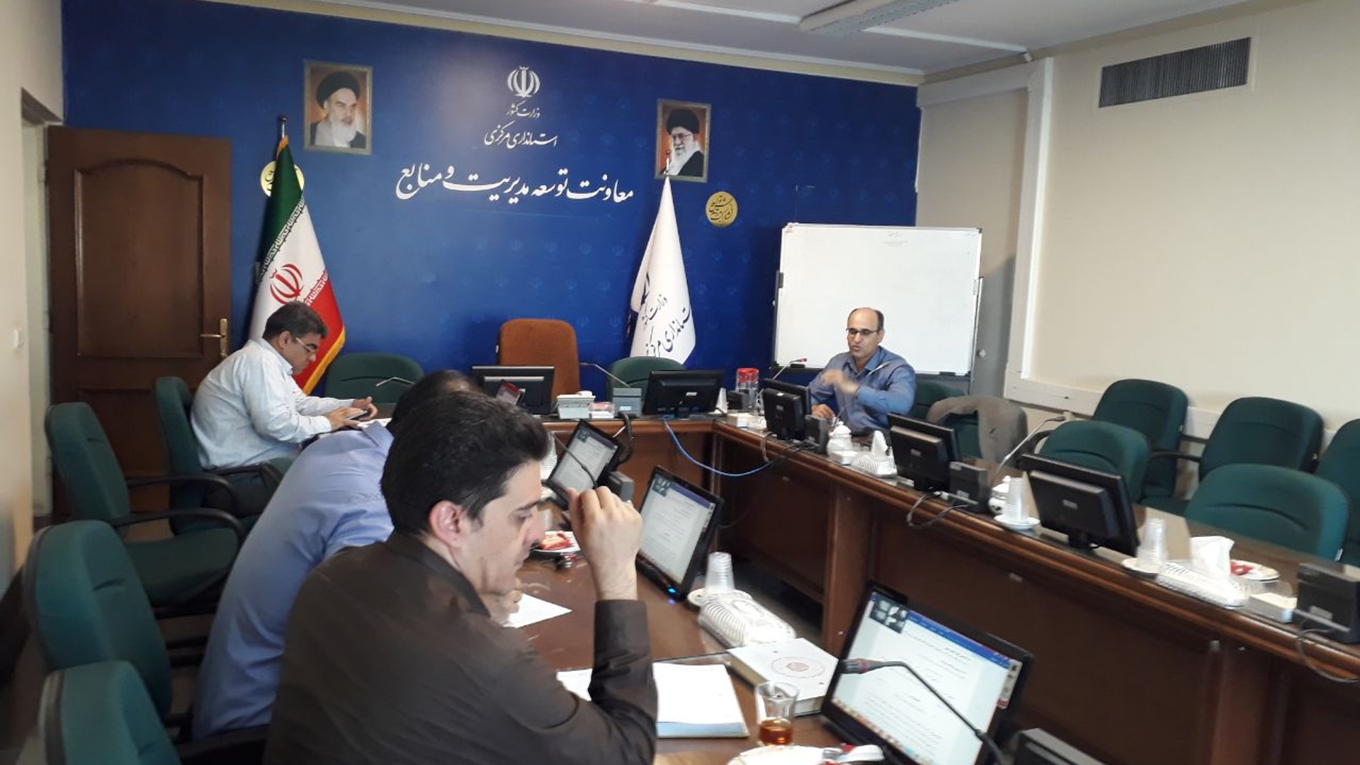 هفتمین جلسه از دوره آموزشی«آشنایی با رویکردها و ابزارهای تجزیه و تحلیل اقتصادی»