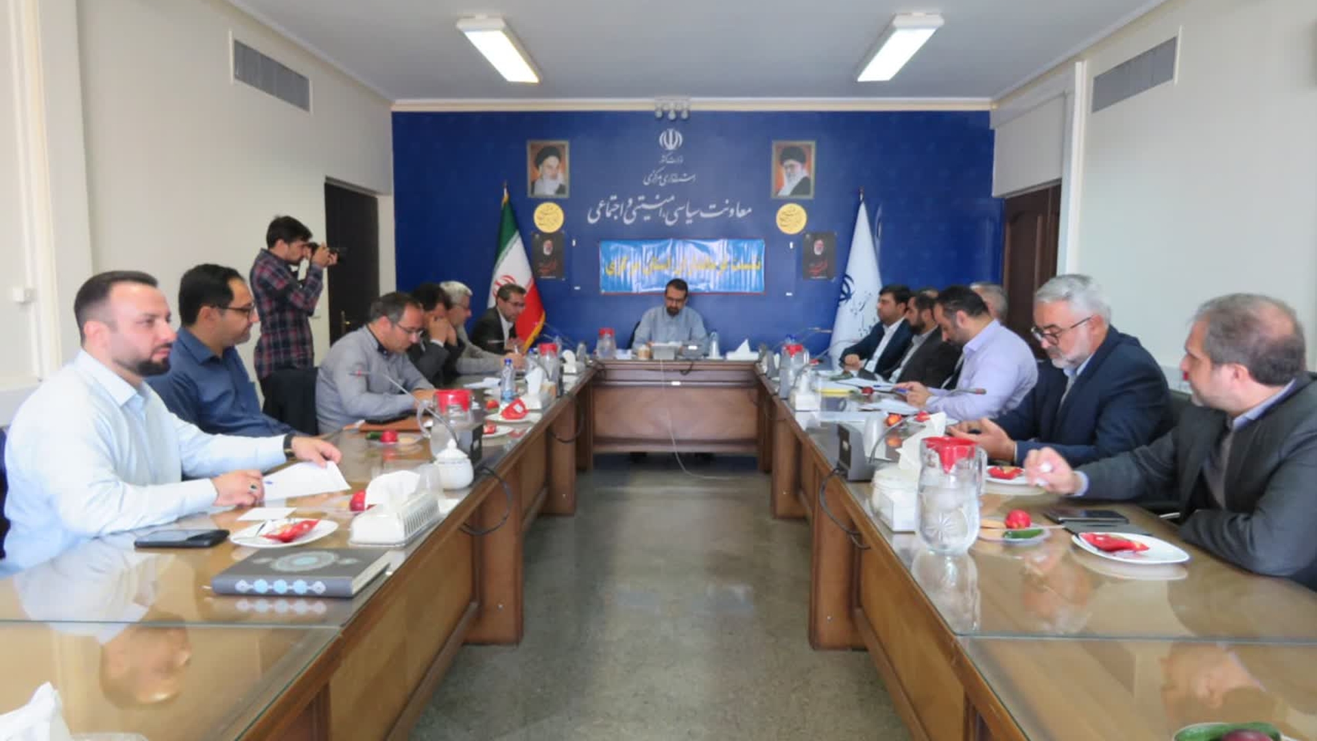 نشست فرمانداران شهرستان های تابعه پیرامون برگزاری مرحله دوم انتخابات ریاست جمهوری ..