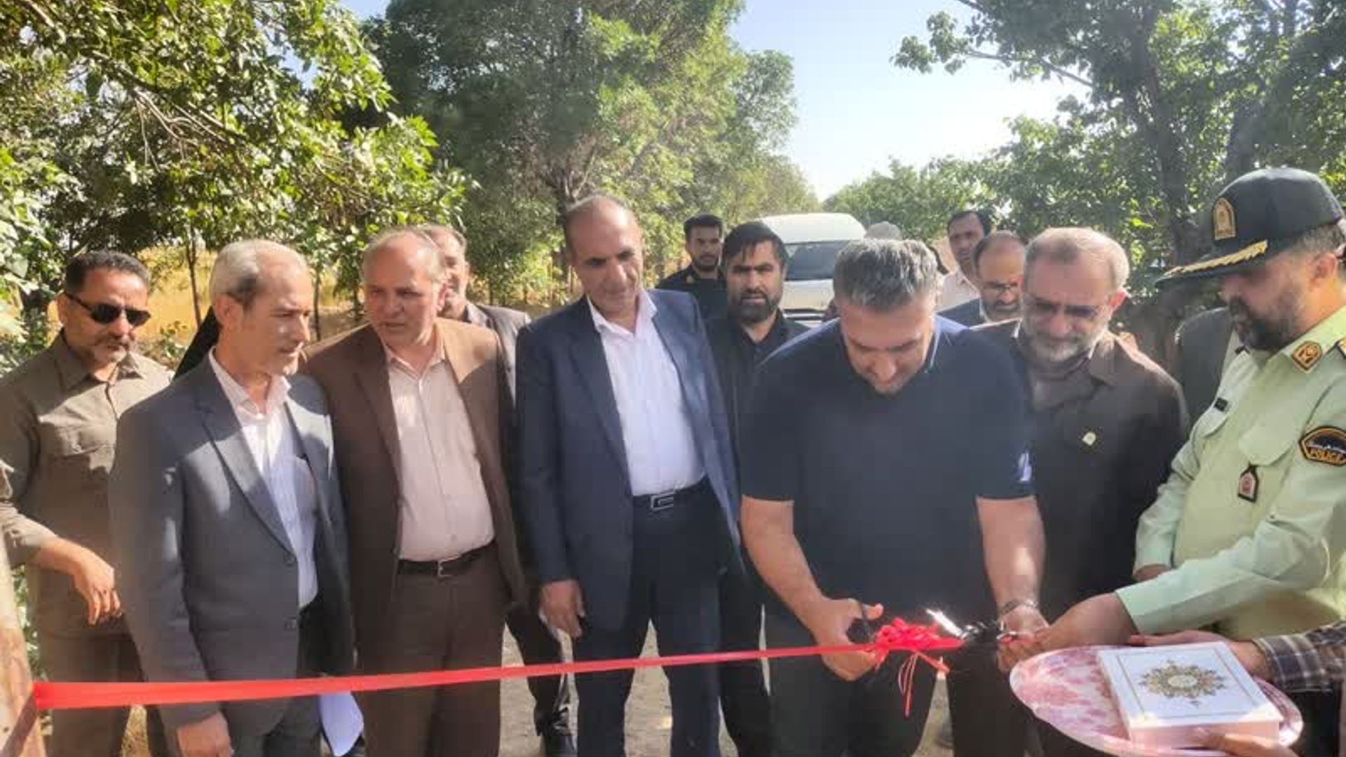 پروژه سامانه نوین آبیاری روش کلاسیک ثابت با آبپاش متحرک در شهرستان فراهان با حضور استاندار مرکزی افتتاح شد