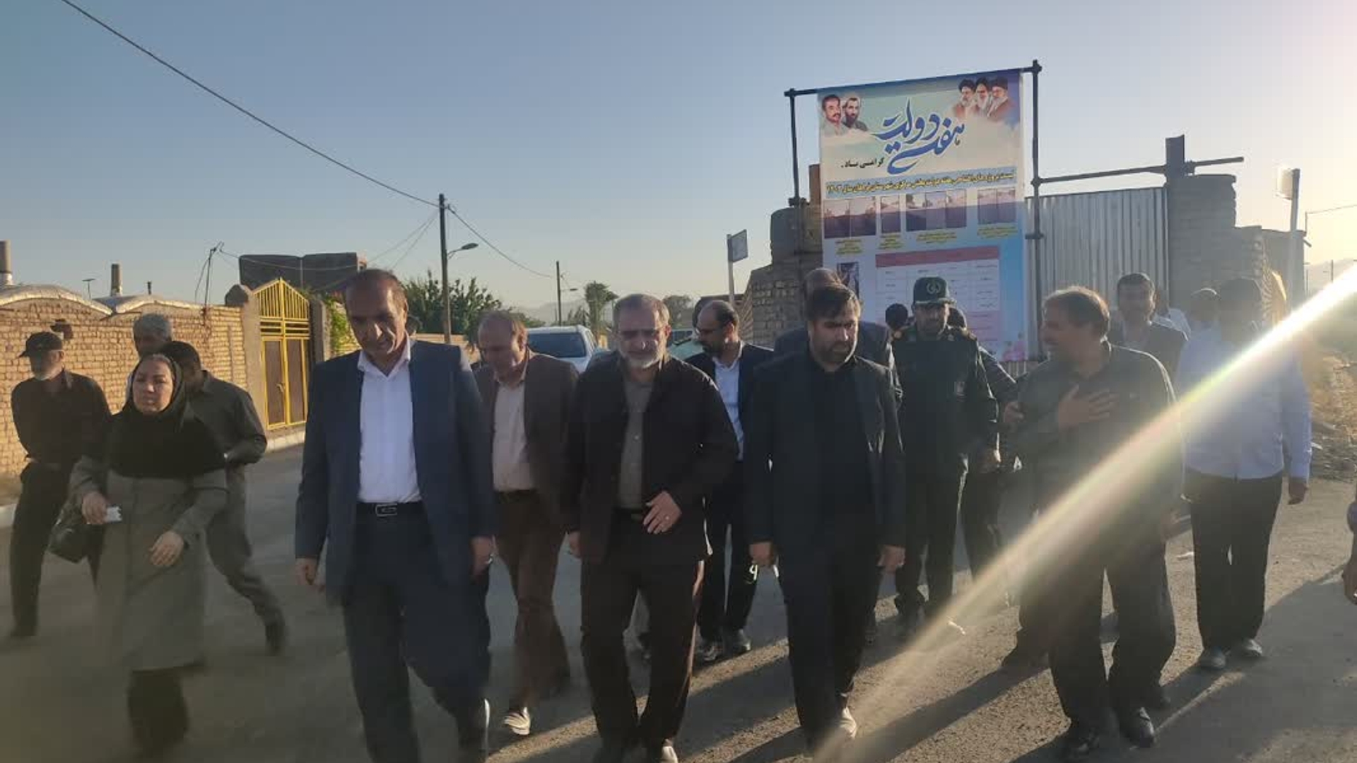 پروژه زیرسازی و آسفالت روستای غیاث آباد با حضور استاندار مرکزی در شهرستان فراهان افتتاح شد.