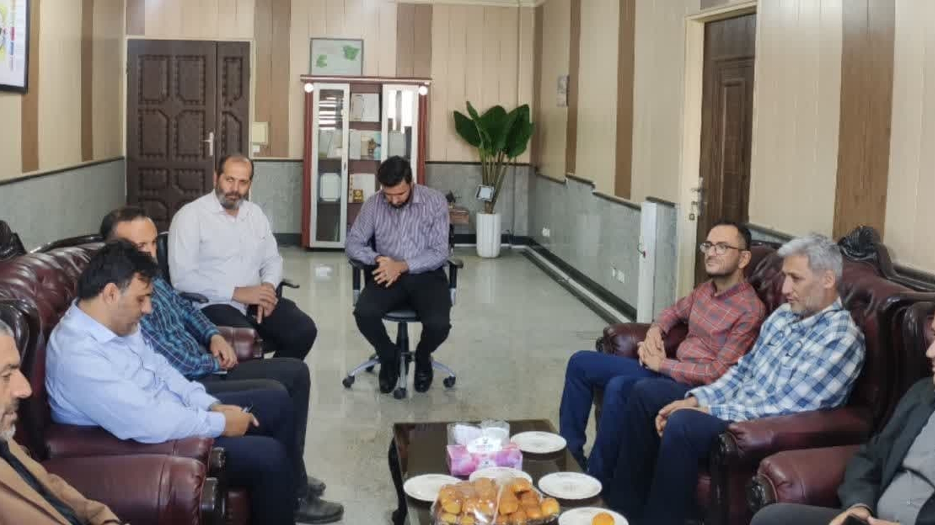 دیدار روسای شهرستان با فرماندار به مناسبت هفته ی دولت