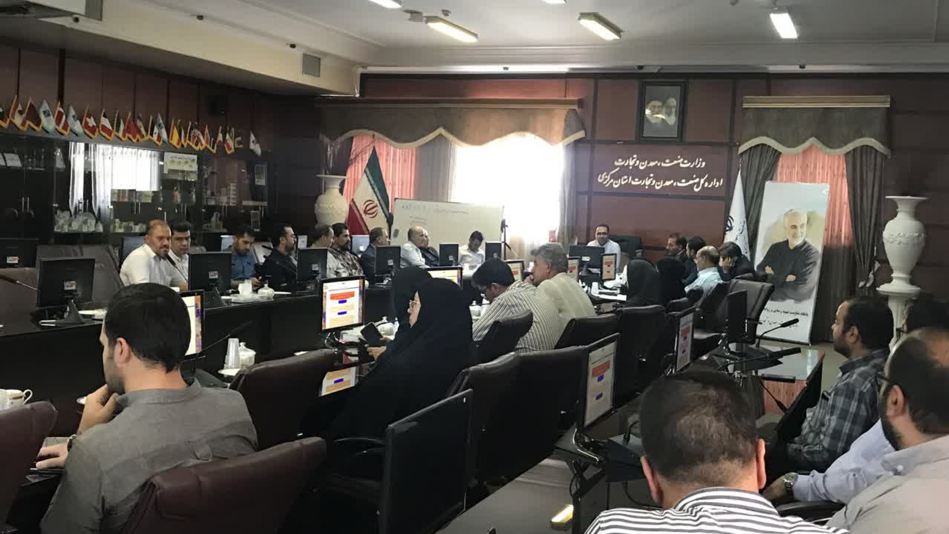 برگزاری دوره آموزشی تخصصی پدافند غیرعامل ویژه کارکنان ، پرسنل و معاونین اداره کل صنعت، معدن و تجارت استان