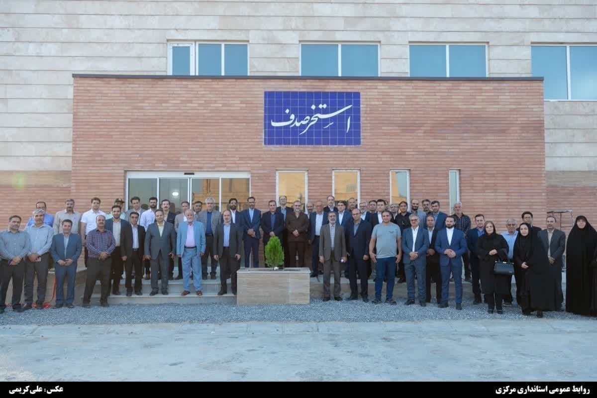 مُهر پایان بر پروژه نیمه‌تمامی دیگر/ افتتاح استخر مجموعه ورزشی کارگران شهرستان خمین پس از ۱۳ سال