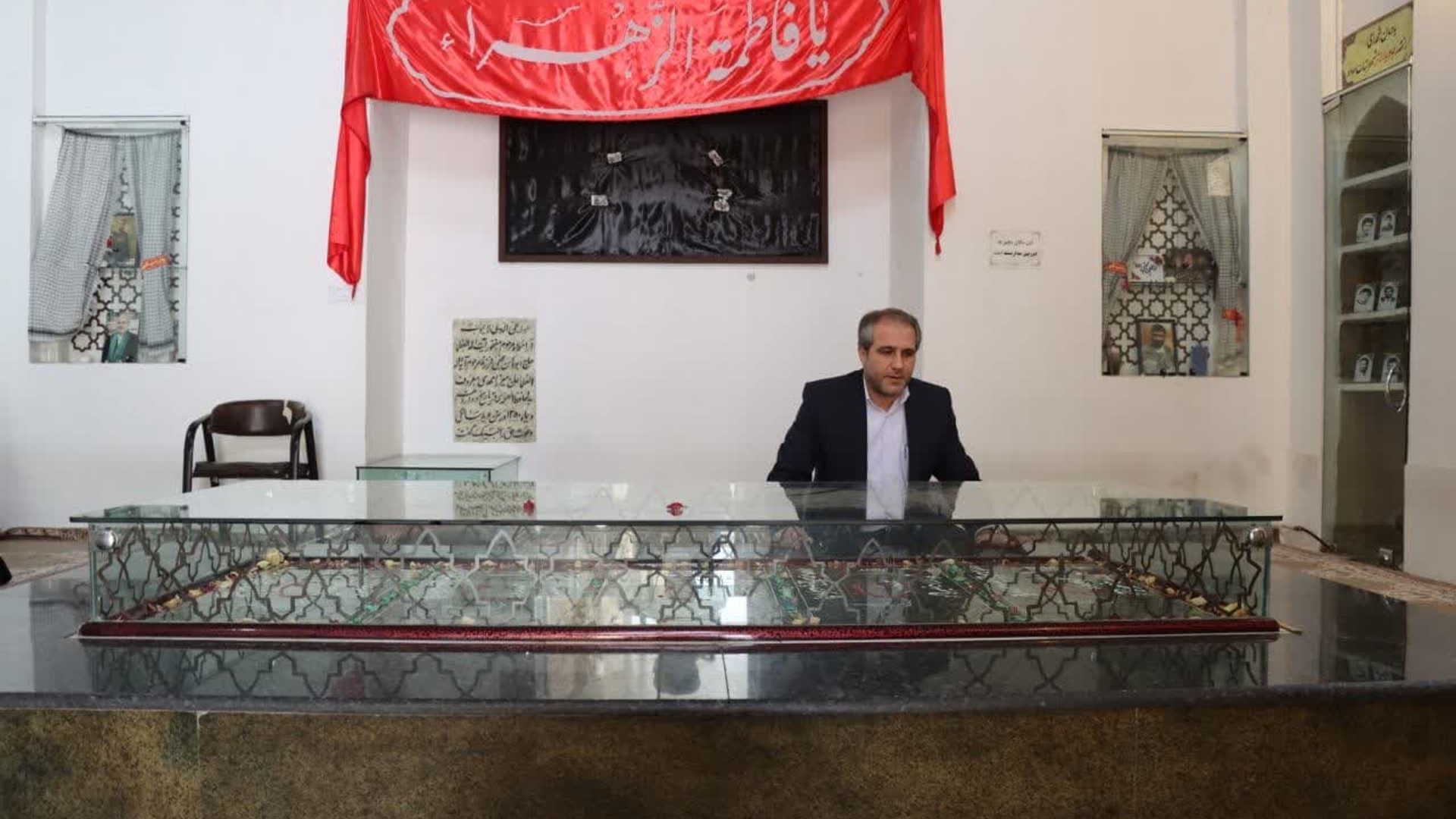 معاون استاندار و فرماندار ویژه شهرستان ساوه رأی خود را به صندوق انداخت.