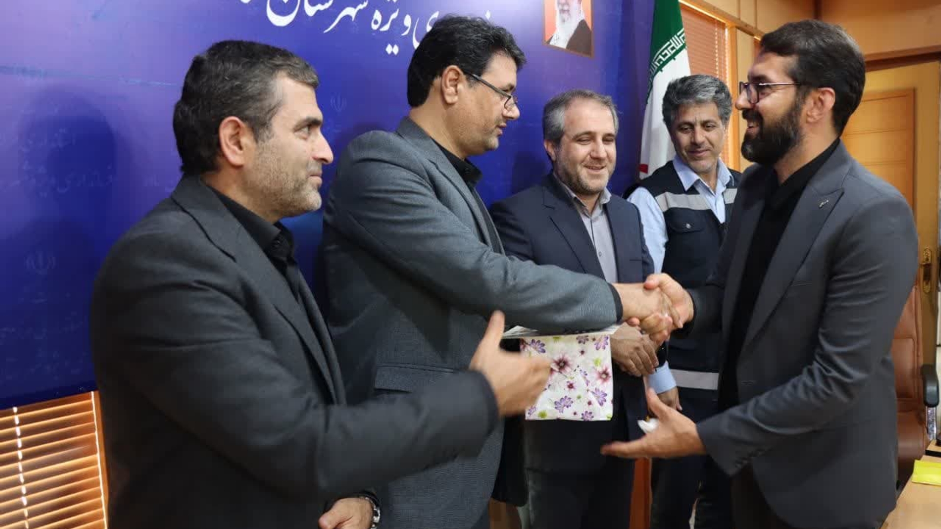 نشست با تشکل‌ها و سازمان‌های مردم‌نهاد شهرستان ساوه