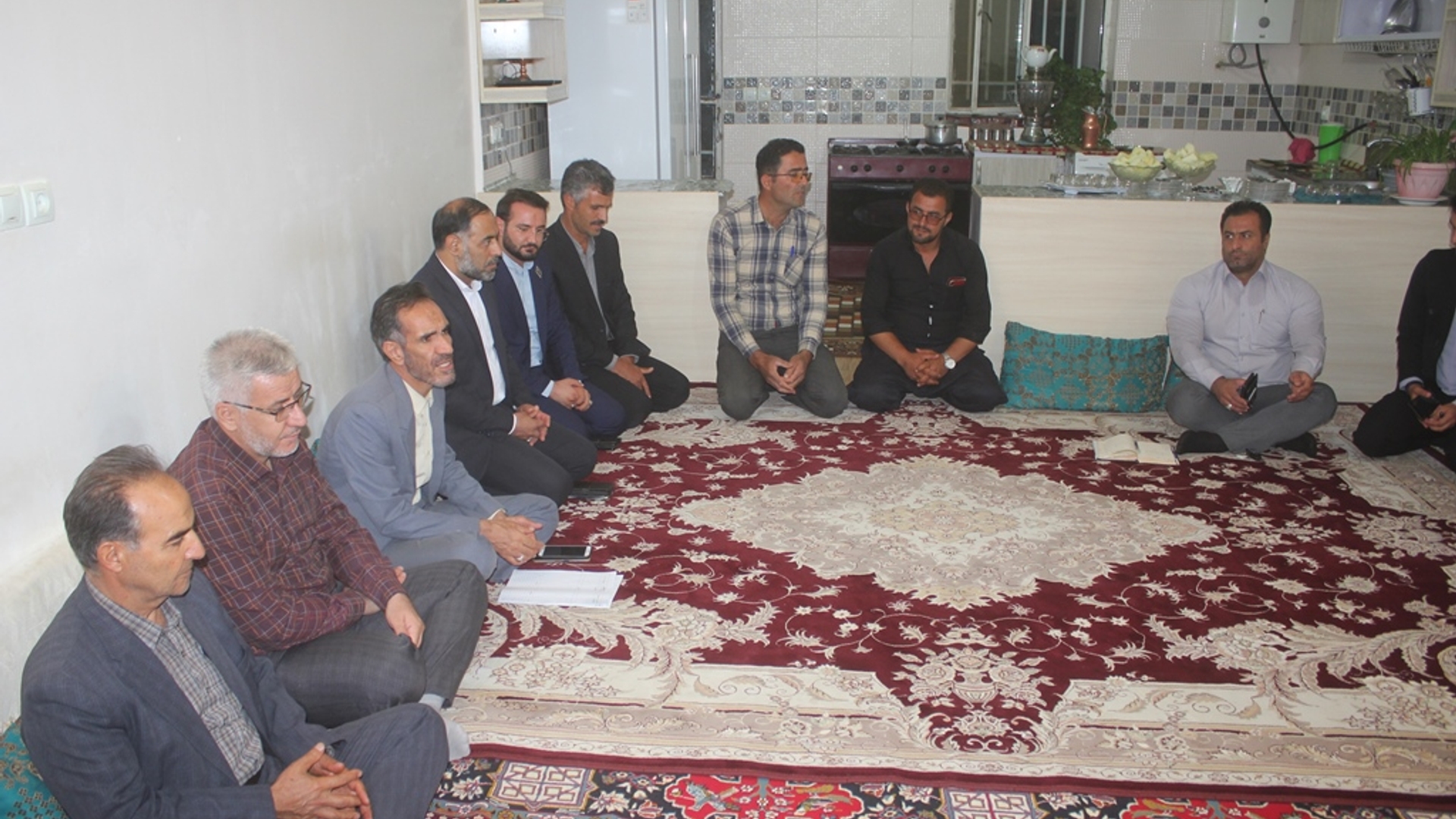 نشست بررسی مسائل و مشکلات روستاهای بخش مرکزی و کمره شهرستان خمین برگزار شد