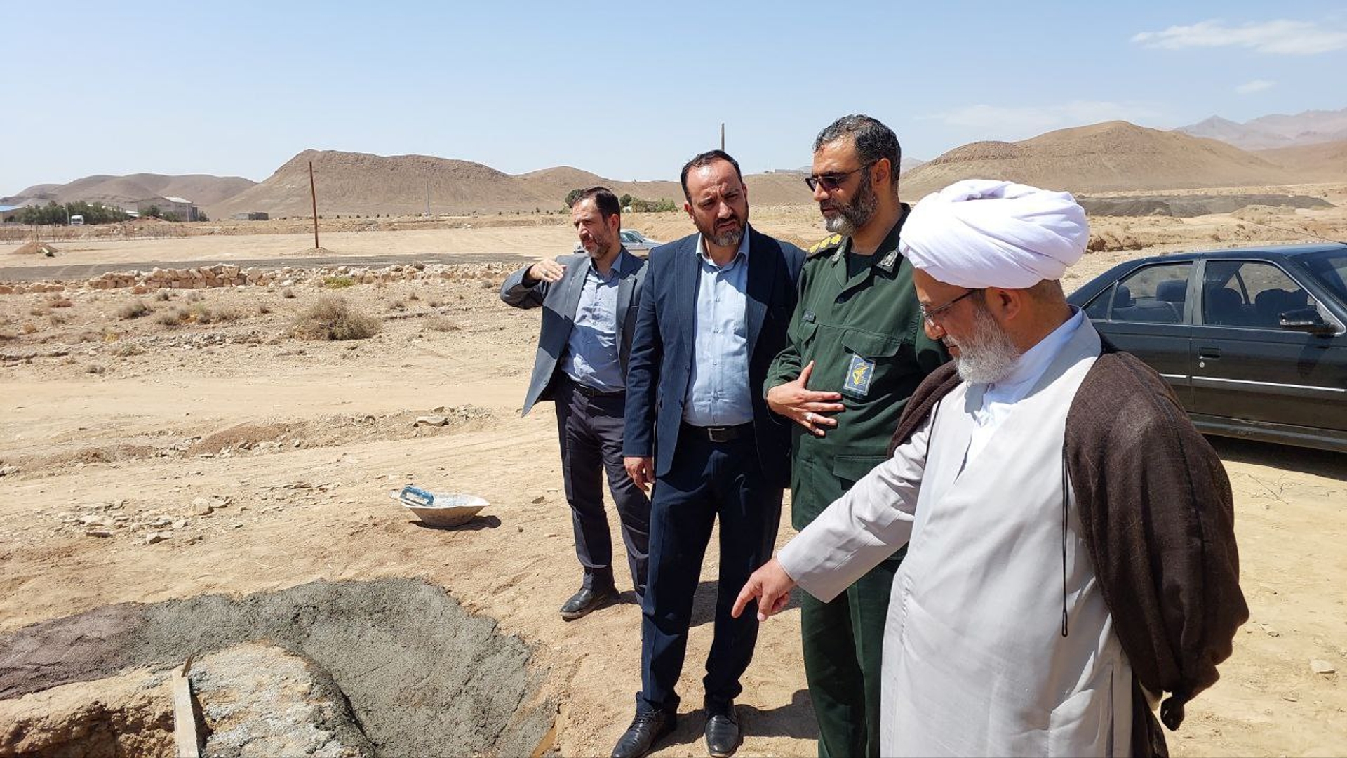 بررسی میدانی روند آماده‌سازی محل برگزاری نمایشگاه عطر لاله۴