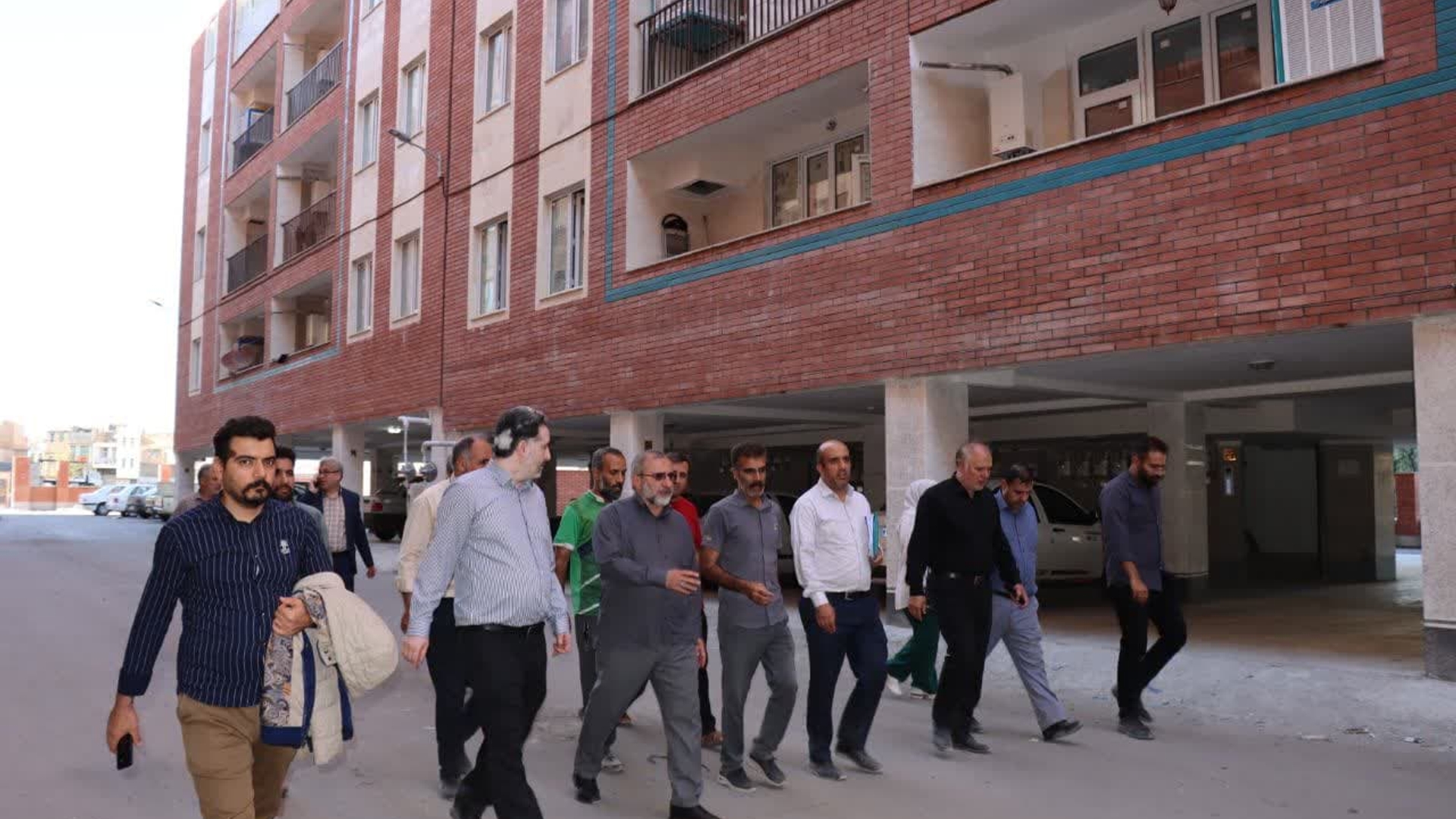 بازدید میدانی از  پروژه‌های درحال بهره‌برداری ۱۸۴۸ واحد مسکونی طرح نهضت ملی مسکن در ساوه