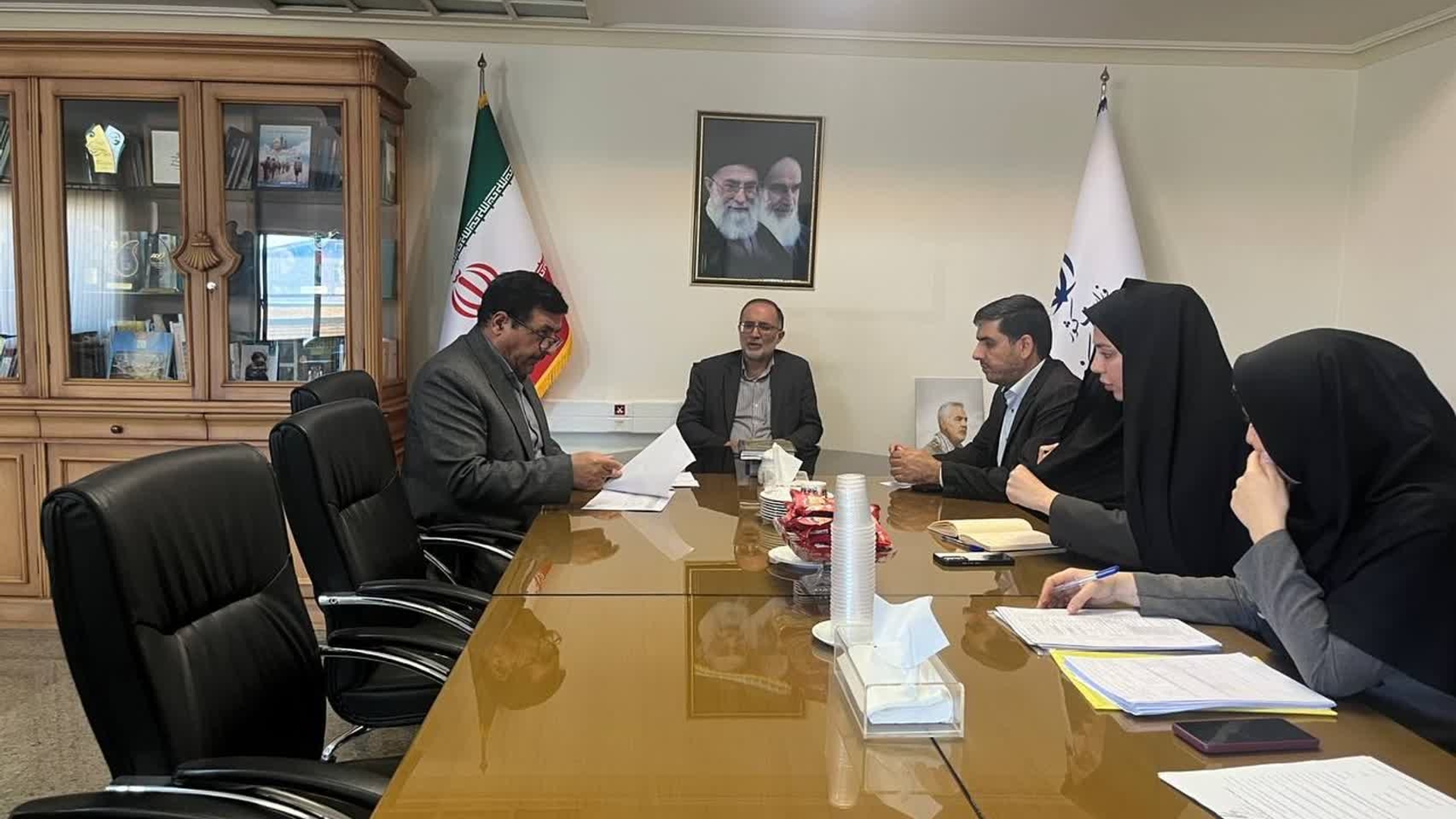 با حضور اعضای کمیته