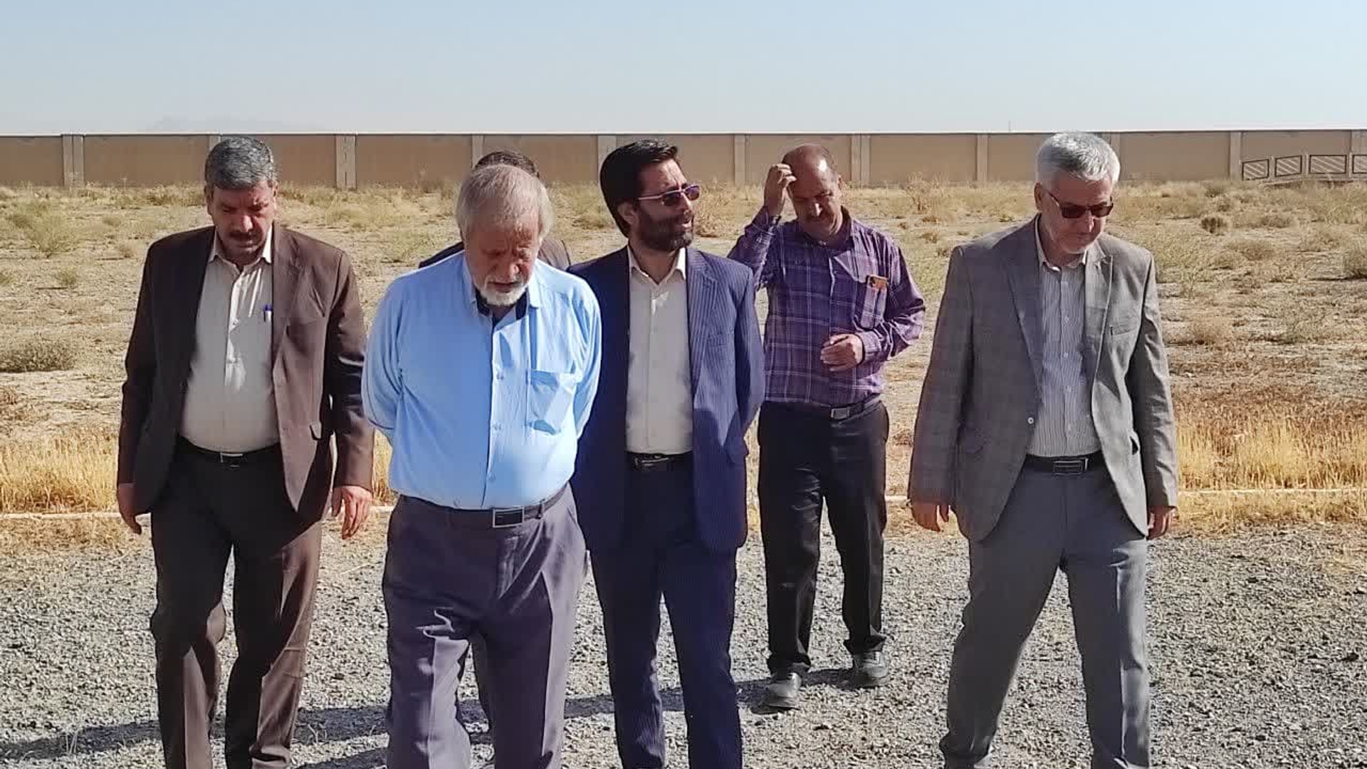 فرماندار خمین و مدیر کل تعاون ، کار و رفاه اجتماعی استان از مجموعه ورزشی کارگران شهرستان بازدید کردند