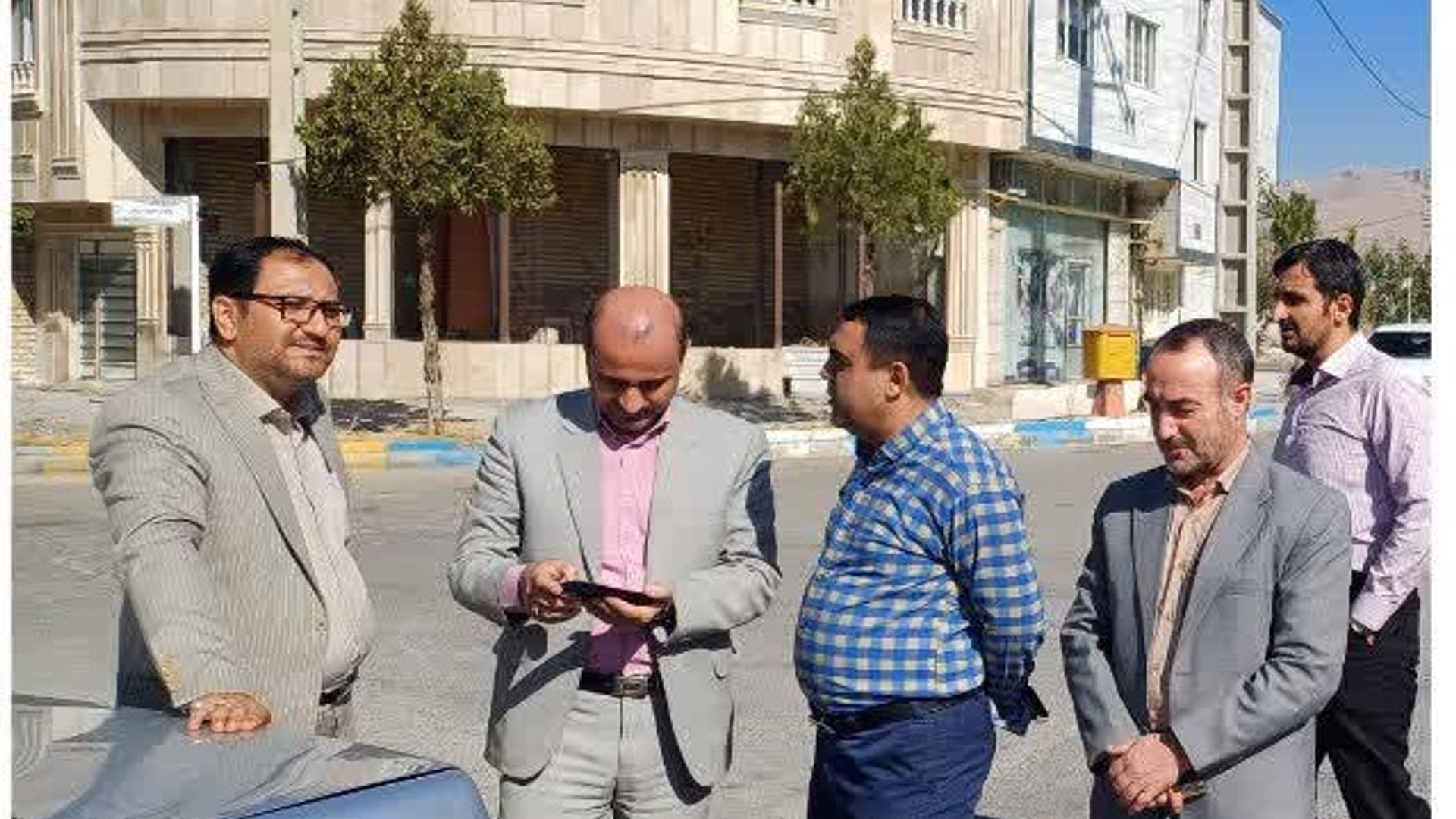 بازدید از برخی پروژه های عمرانی شهرستان با حضور مدیرکل دفتر فنی، امور عمرانی، حمل و نقل و ترافیک استانداری