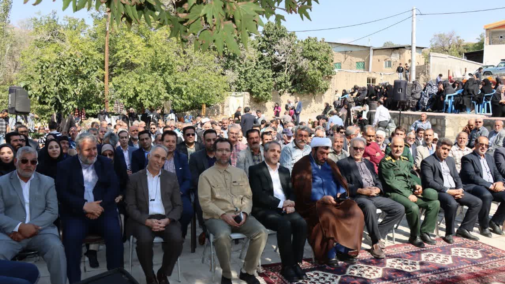 همایش گرامیداشت هفته روستا و عشایر در روستای نیوشت