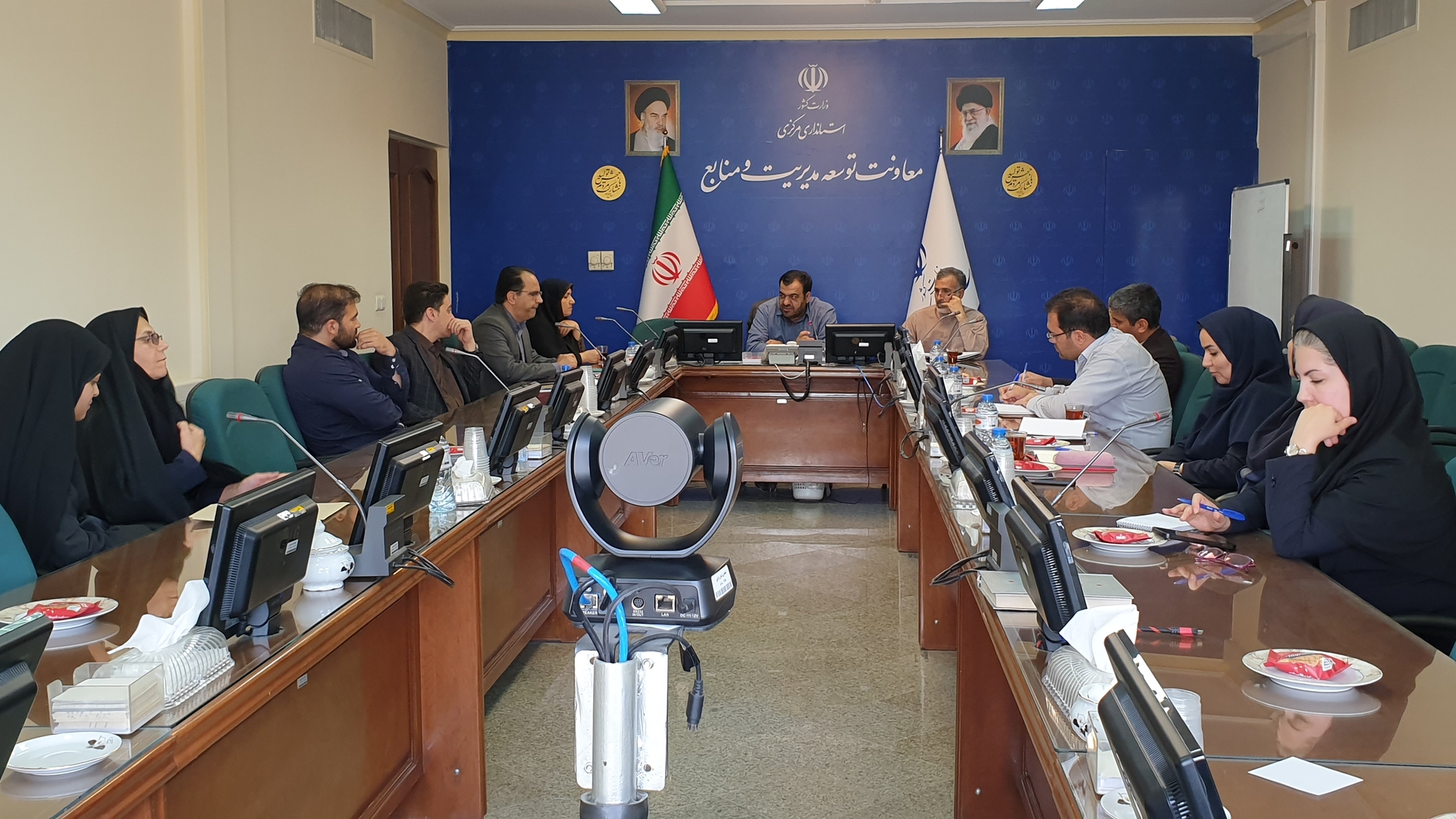 آموزش قانون مبارزه با قاچاق کالا وارز به کارشناسان دفاتر حوزه اقتصادی استانداری و فرمانداری ها