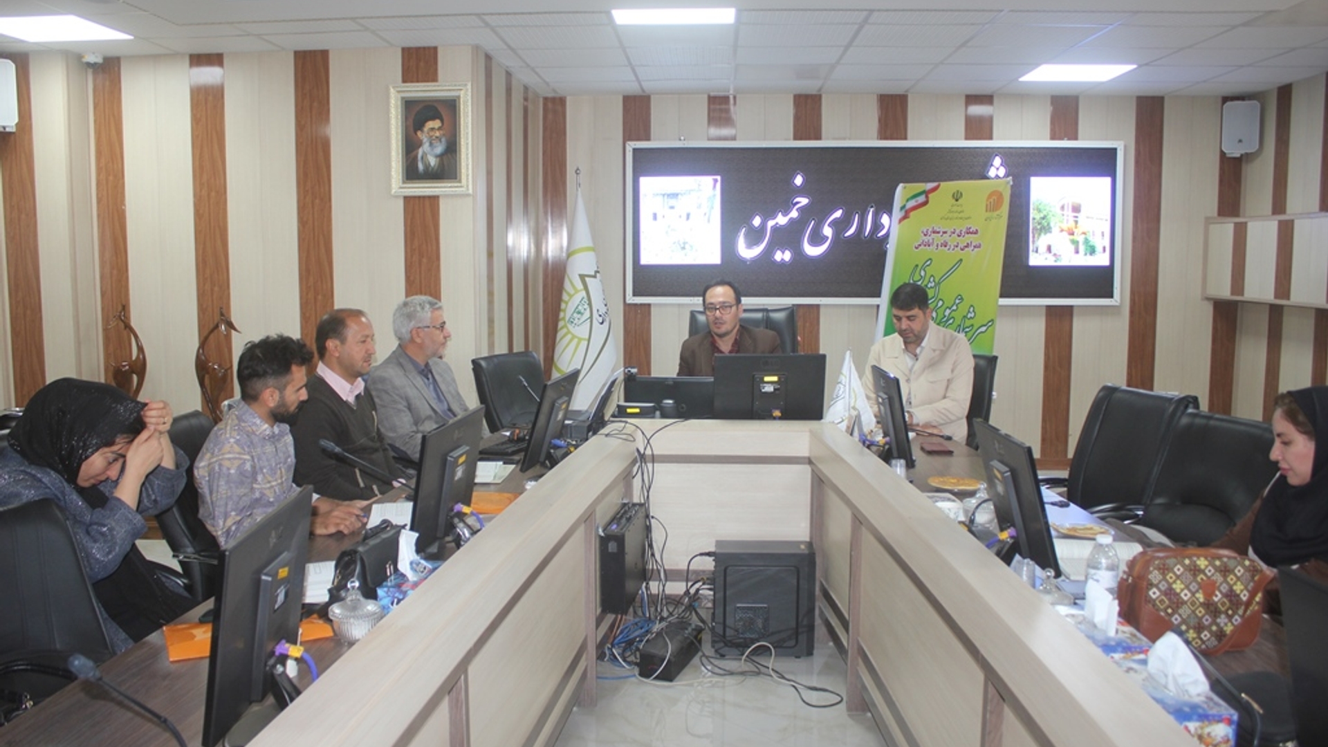 فرماندار از روند برگزاری دوره آموزشی ماموران سرشماری عمومی کشاورزی در شهرستان خمین بازدید کرد